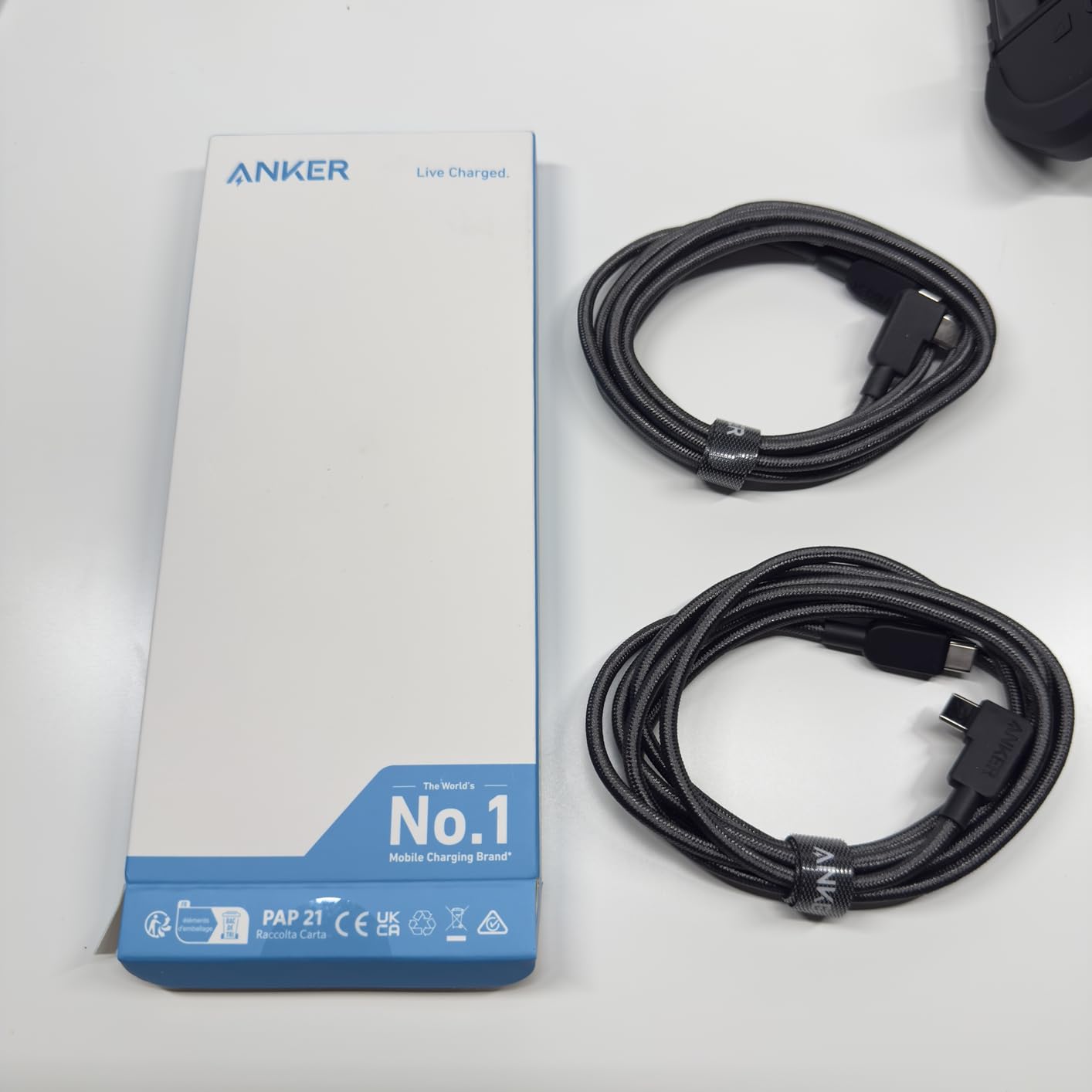 Anker USB C to USB C Right-Angle Cable, 240W (2-Pack, 6 ft, Black) | 90-Degree Braided USB C Charging Cord for iPhone 17 Series and More customer photo 2