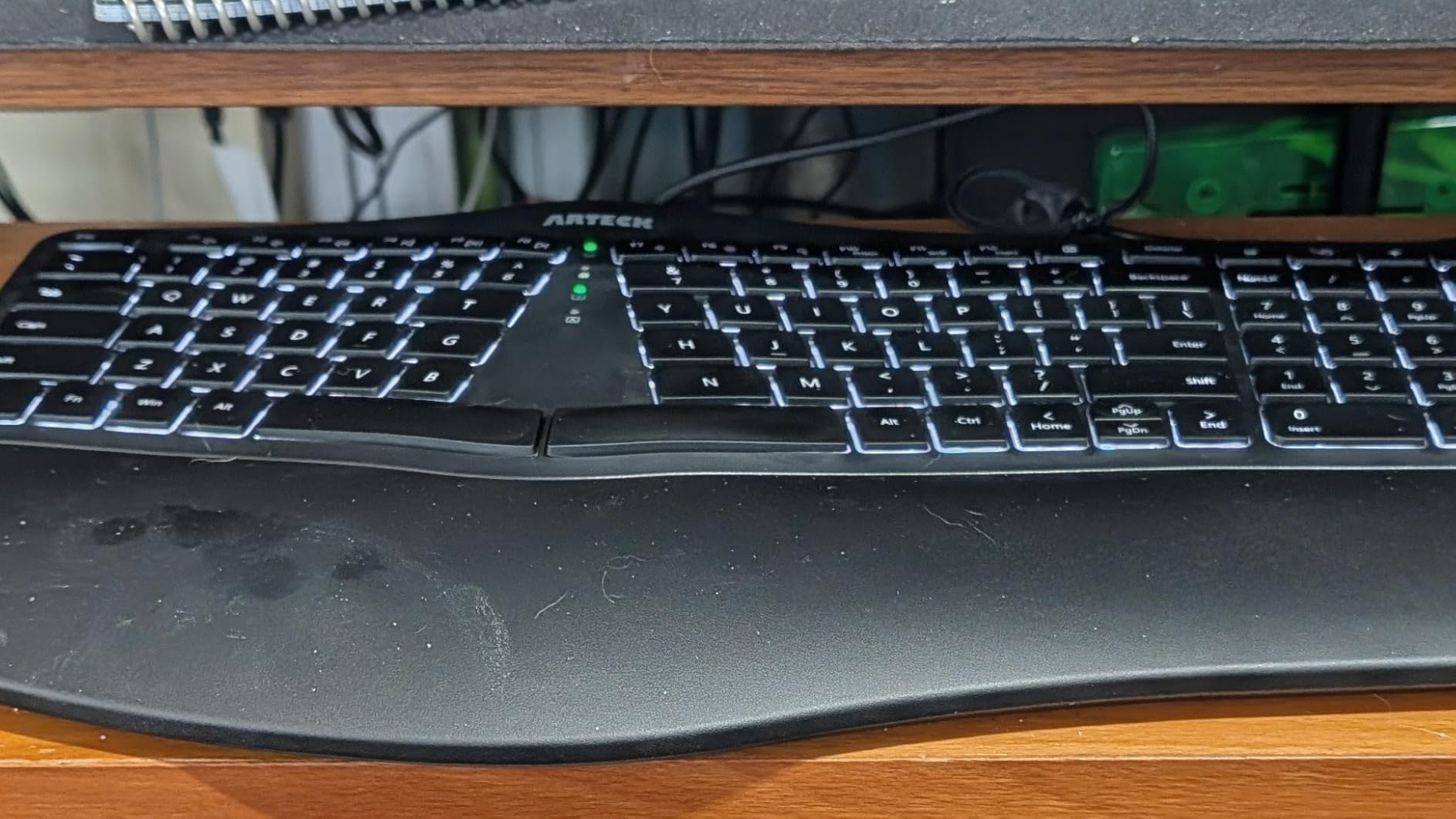 Arteck Ergonomic USB Wired Keyboard with Cushioned Wrist & Palm Rest, Backlit 7 Colors & Adjustable Brightness Comfortable Natural Split Keyboard customer photo 1