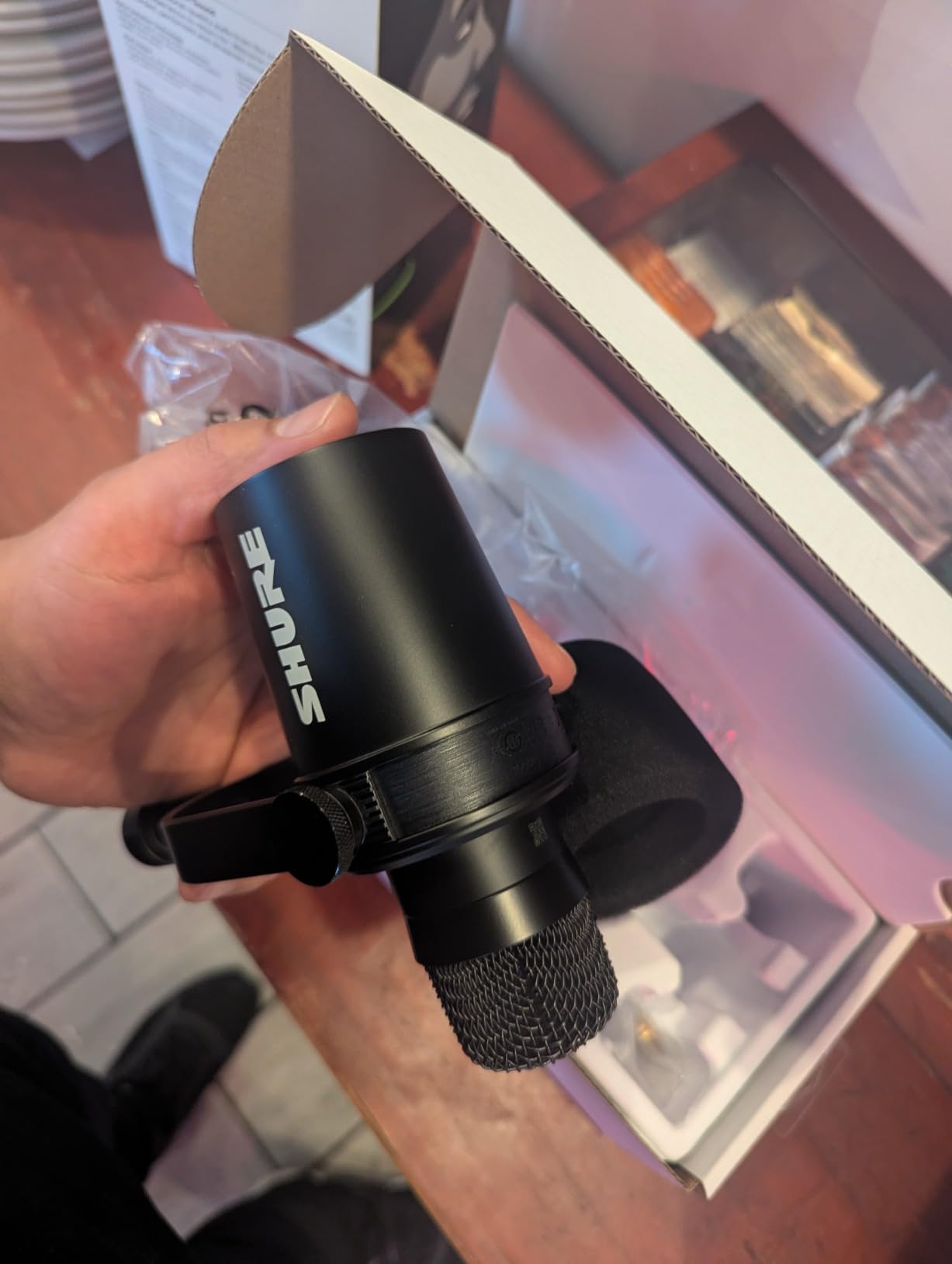 Shure MV7X XLR Podcast Microphone with XLR Cable - Dynamic Mic for Podcasting & Vocal Recording, Voice-Isolating Technology, All Metal Construction, Mic Stand Compatible, Optimized Frequency - Black customer photo 1