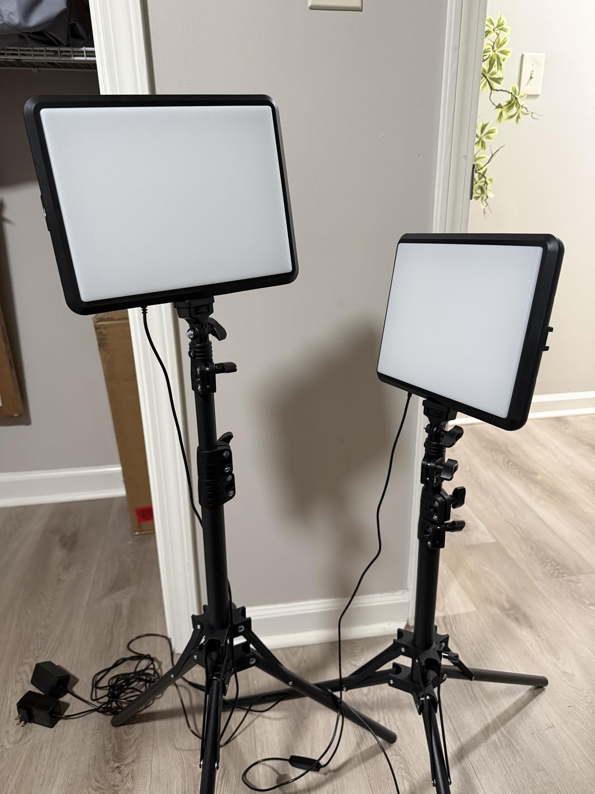 2-Pack Photography Lighting Kit, NiceVeedi 25W LED Video Light Kit, 2900-7000K Dimmable Studio Light with Tripod Stand, 73