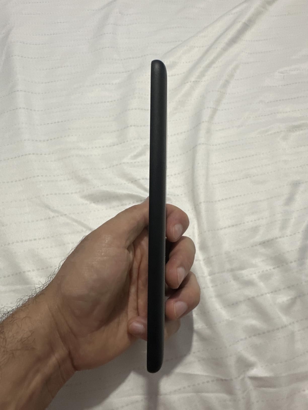 Kindle 16 GB (newest model) - Lightest and most compact Kindle, now with faster page turns, and higher contrast ratio, for an enhanced reading experience - Matcha customer photo 2