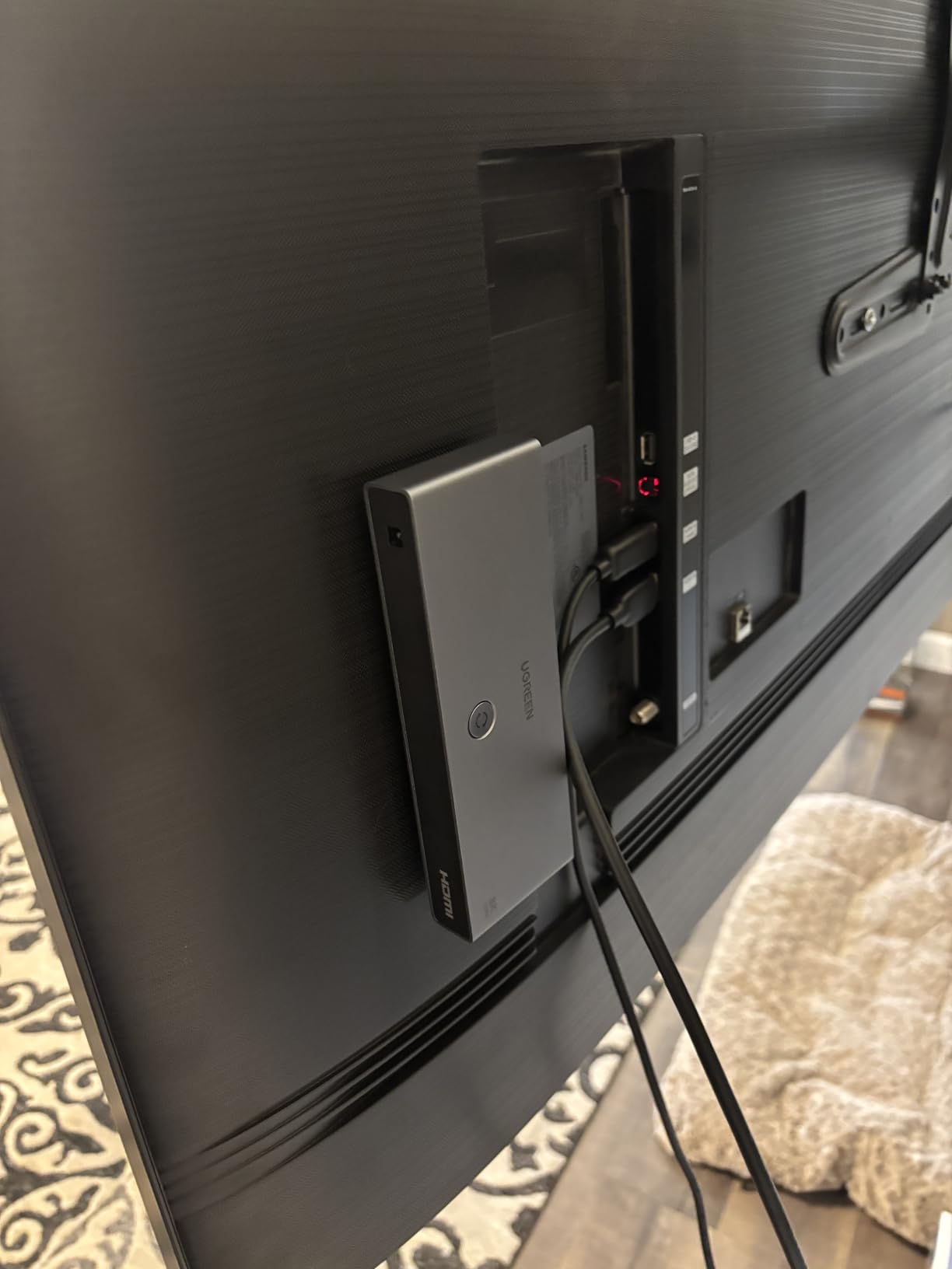 UGREEN 8K@60Hz HDMI Switch 5 in 1 Out, Aluminum, HDR10+, with Remote | 4K@240Hz, 40Gbps, VRR, CEC, Dolby, HDMI 2.1 Splitter, Compatible with PS5 Xbox Switch 2, Roku Apple TV, Fire Stick, HDCP 2.3 customer photo 1