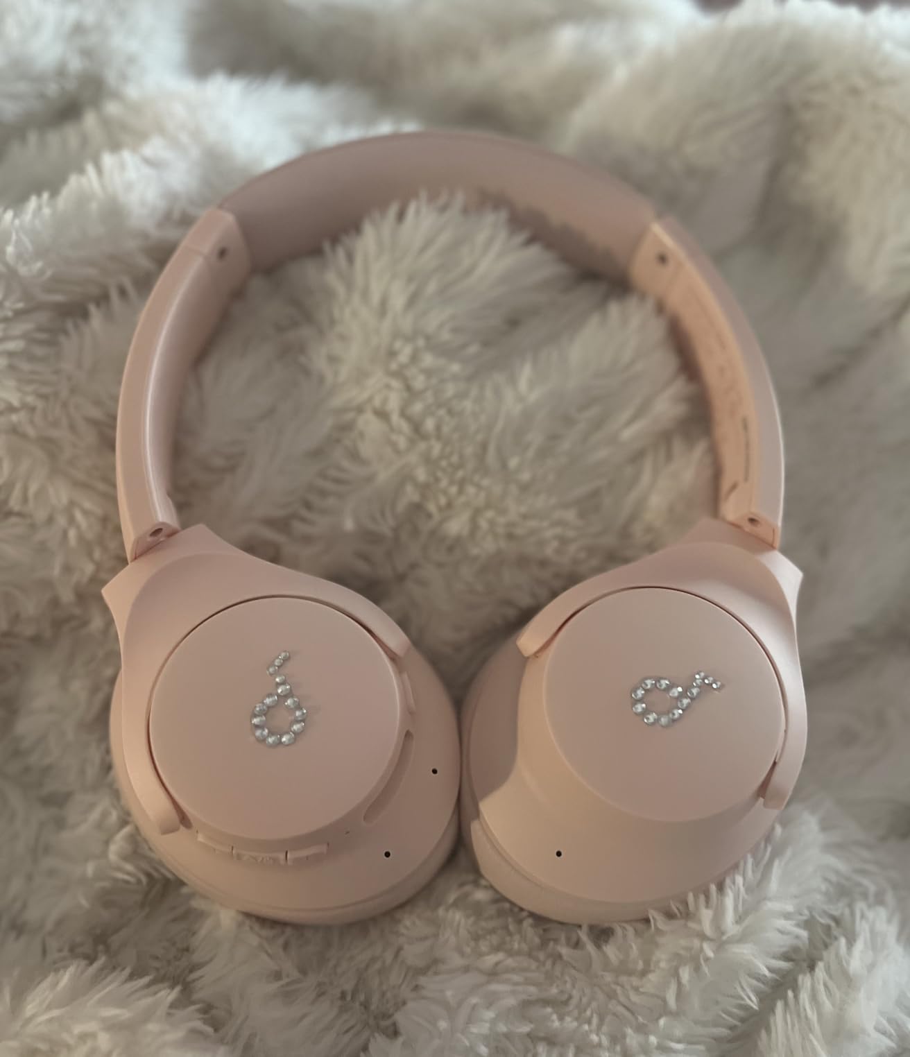 Soundcore by Anker Q20i Hybrid Active Noise Cancelling Headphones, Wireless Over-Ear Bluetooth, 40H Long ANC Playtime, Hi-Res Audio, Big Bass, Customize via an App, Transparency Mode (White) customer photo 1