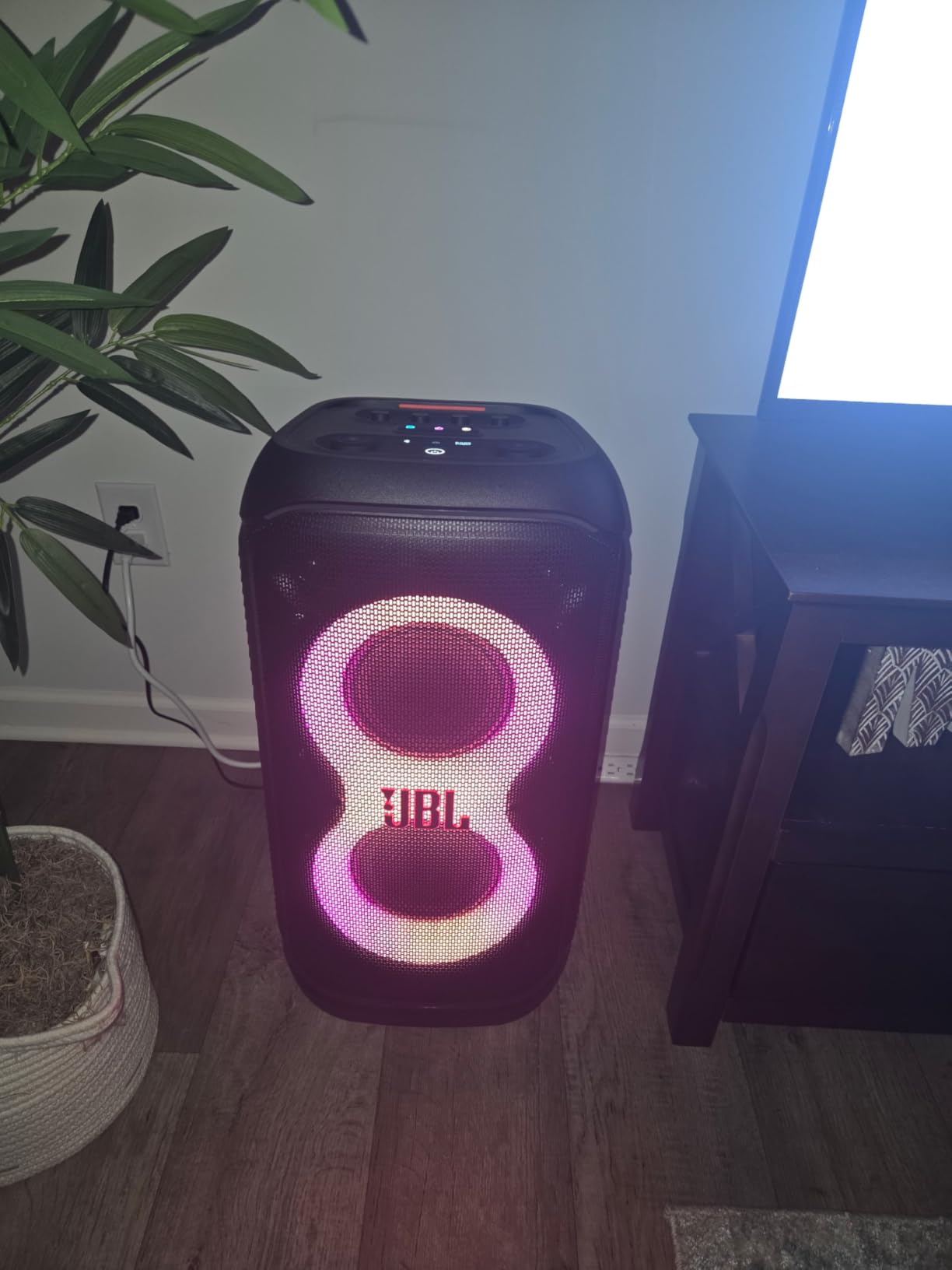 JBL PartyBox Stage 320 - Portable Party Speaker with Telescopic Handle & Wide, Sturdy Wheels, Powerful JBL Pro Sound, Futuristic lightshow, Up to 18 Hours of Play time, Splash Proof (Black) customer photo 1