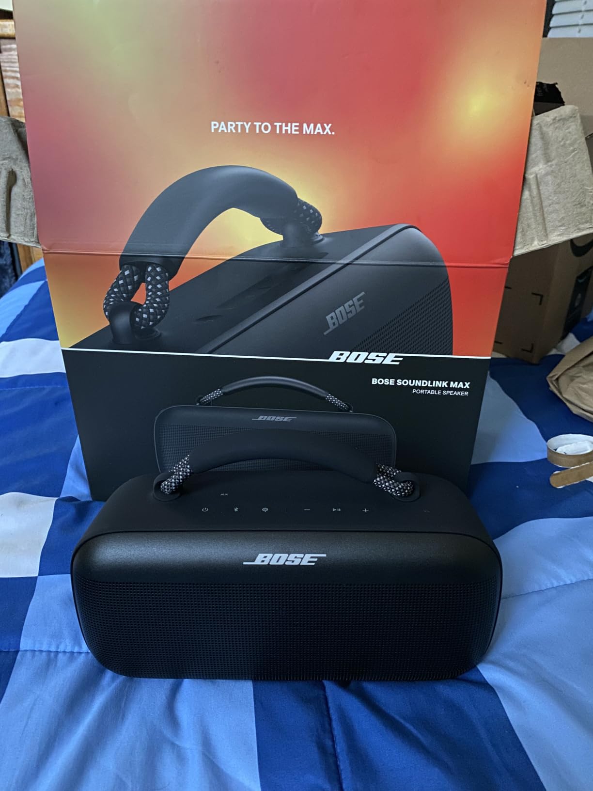 Bose SoundLink Max Bluetooth Speaker - Portable Wireless Party Speaker, IP67 Waterproof, Rope Handle, Up to 20 Hours of Playtime, USB-C, Built-in 3.5mm AUX Input, Black customer photo 1