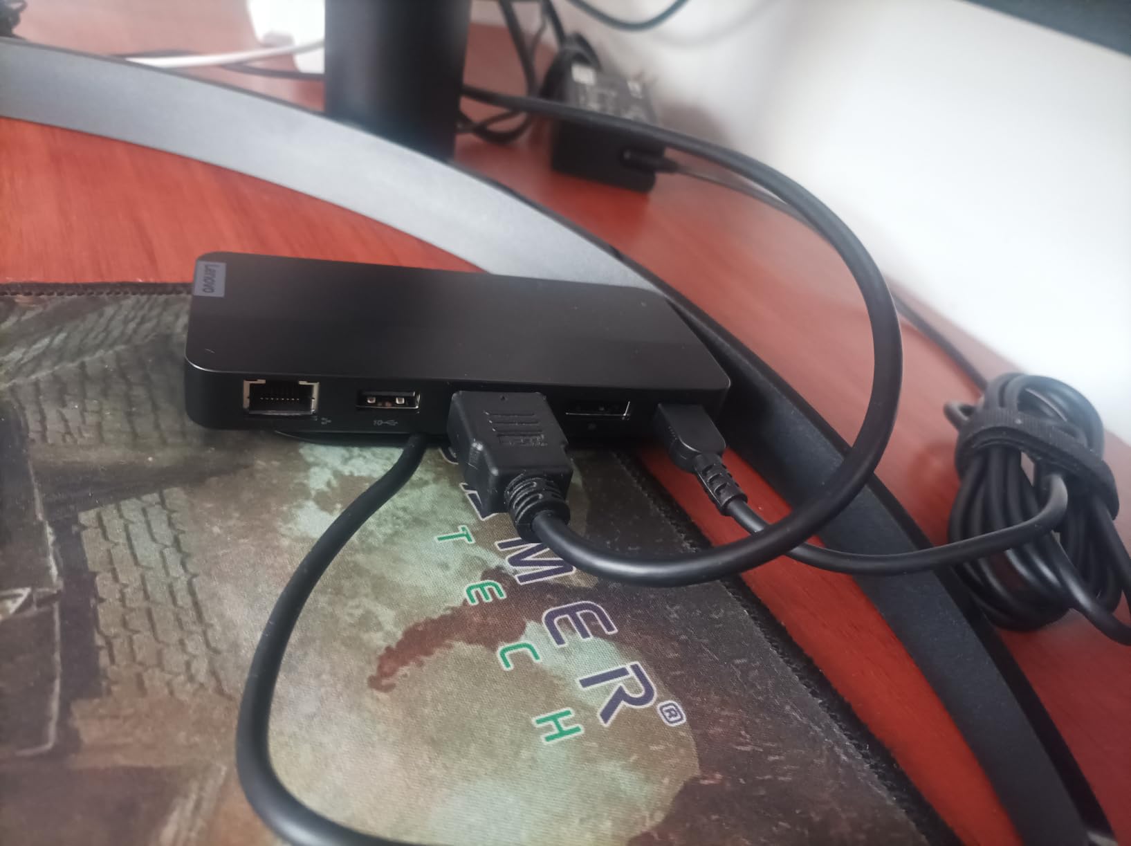 Lenovo USB-C Dual Display Travel Dock - 7 Ports, Integrated Cable, Universal Compatibility, Two displays at 4K - Black customer photo 2