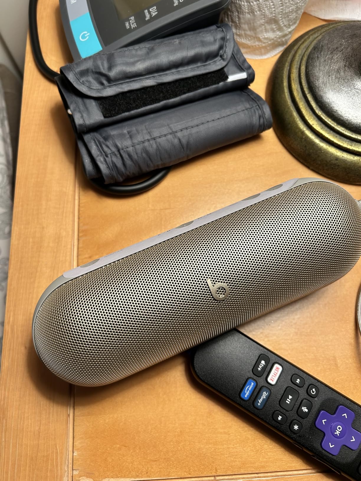 Beats Pill - Portable Bluetooth Speaker- Up to 24H Battery Life, Water Resistant, Bluetooth, Apple & Android Compatible, Seriously Loud Sound for Home, Outdoor and Travel- Champagne Gold customer photo 2