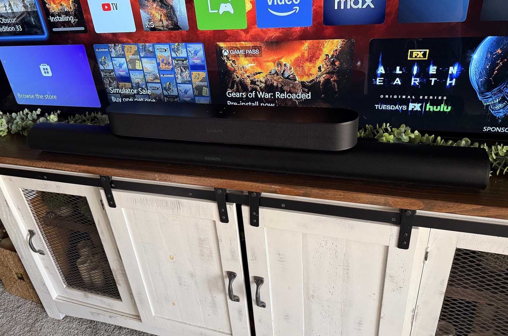 Sonos Arc Ultra Soundbar with Dolby Atmos and Voice Control - 9.1.4 Surround Sound for TV and Music - Black customer photo 2