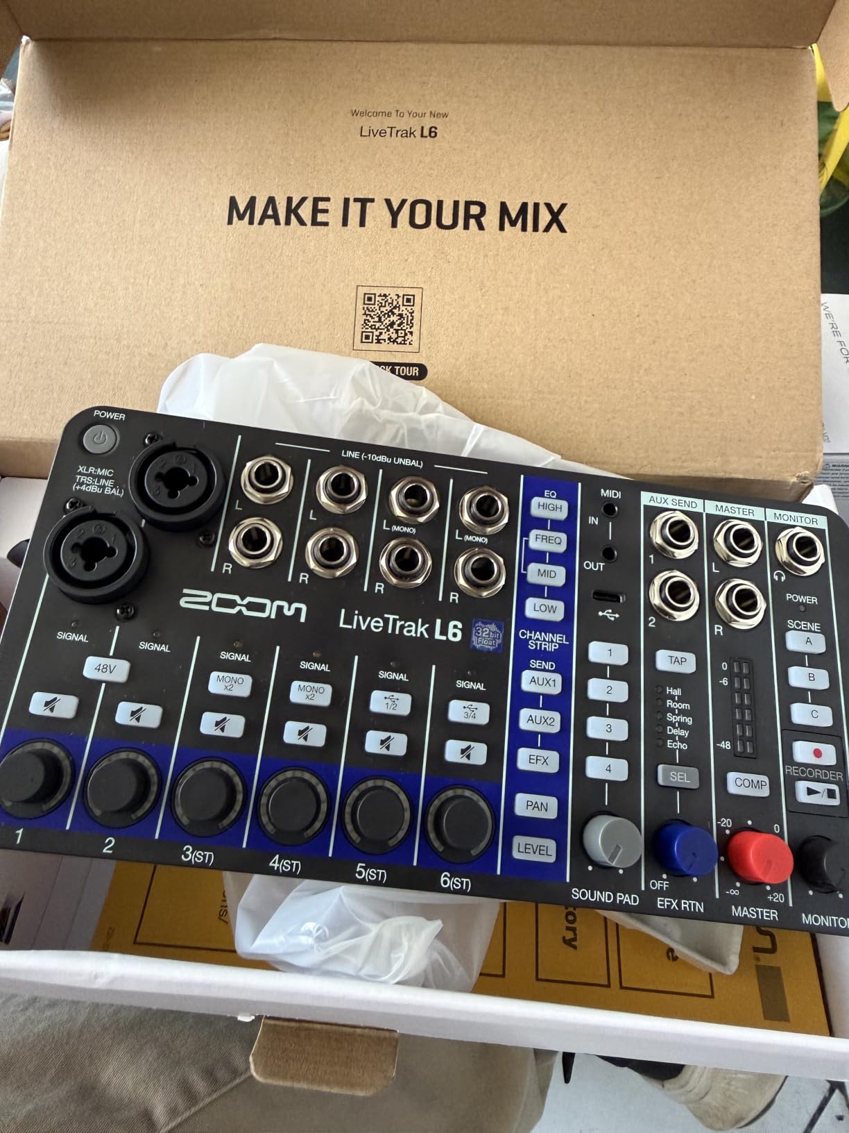 Zoom LiveTrak L6 Mixer/Recorder for Musicians & Podcasters | Clip-Free Audio with 32-Bit Float, 10 Channels, 2 Combo + 4 Stereo Inputs, MIDI, Effects, Battery Powered customer photo 1