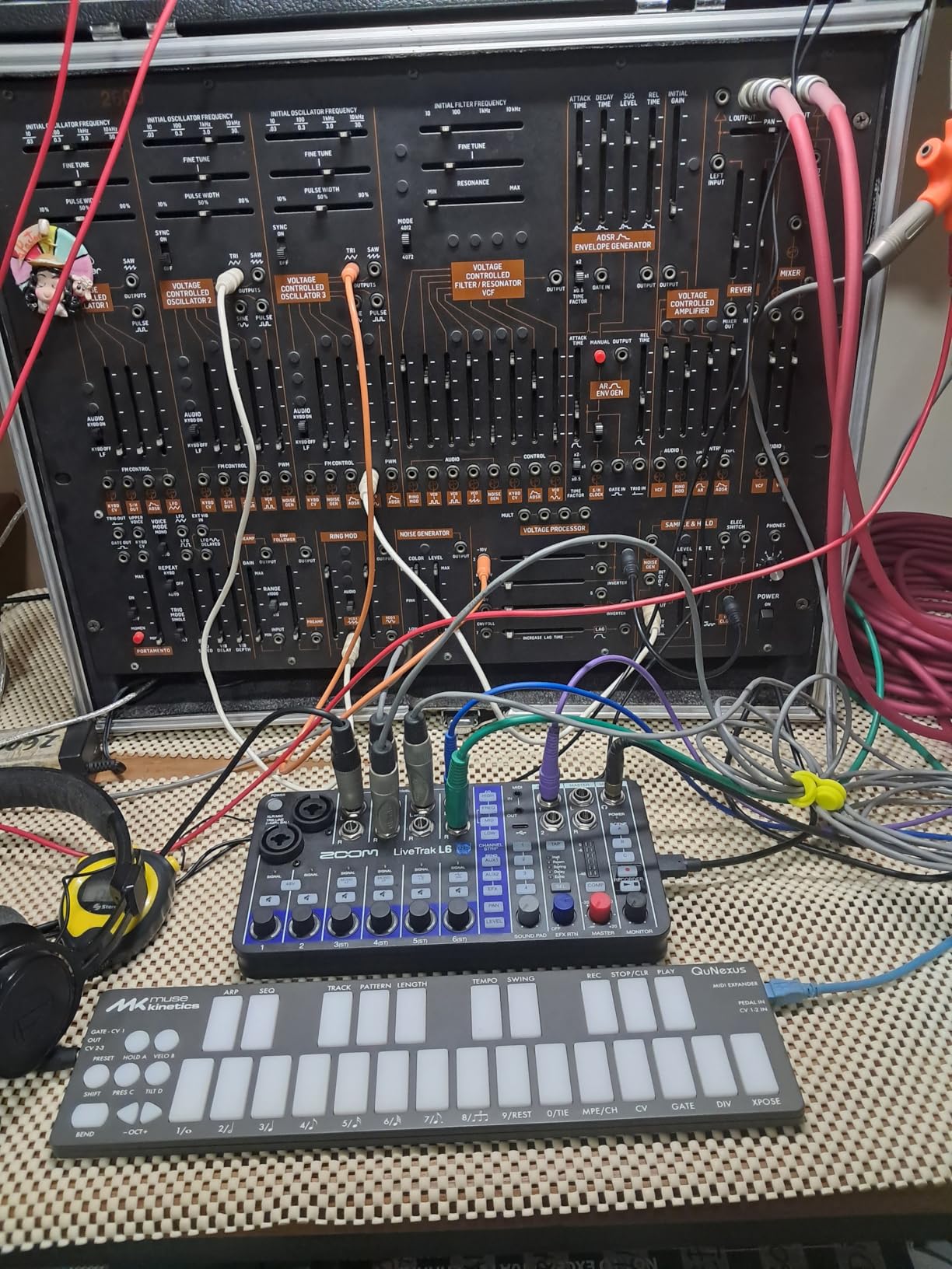 Zoom LiveTrak L6 Mixer/Recorder for Musicians & Podcasters | Clip-Free Audio with 32-Bit Float, 10 Channels, 2 Combo + 4 Stereo Inputs, MIDI, Effects, Battery Powered customer photo 2