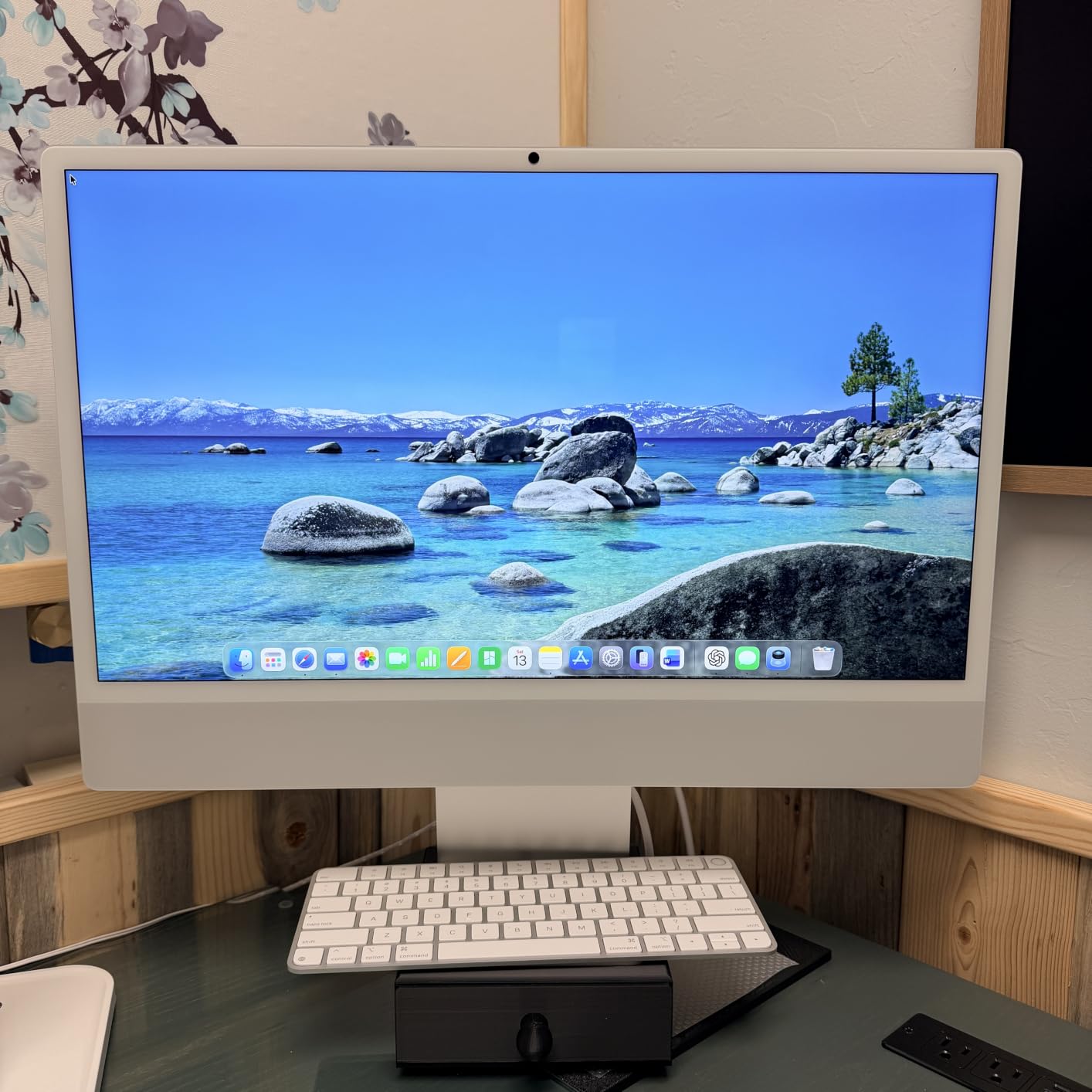 Apple 2024 iMac All-in-One Desktop Computer with M4 chip with 10-core CPU and 10-core GPU: Built for Apple Intelligence, 24-inch Retina Display, 24GB Unified Memory, 512GB SSD Storage; Blue customer photo 1