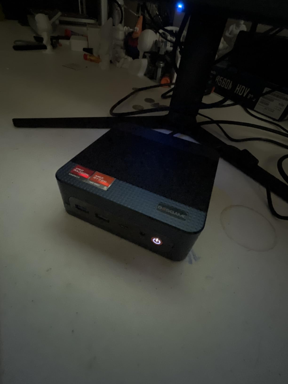 BOSGAME E4 Air Mini PC, Mini Computers with AMD Ryzen 5 3500U, 8GB DDR4 256GB SATA SSD, Dual RJ45, 4K Triple Display, USB-C, USB 3.2, Wi-Fi 5/BT 5.0, Desktop Computers for Office, Home customer photo 1