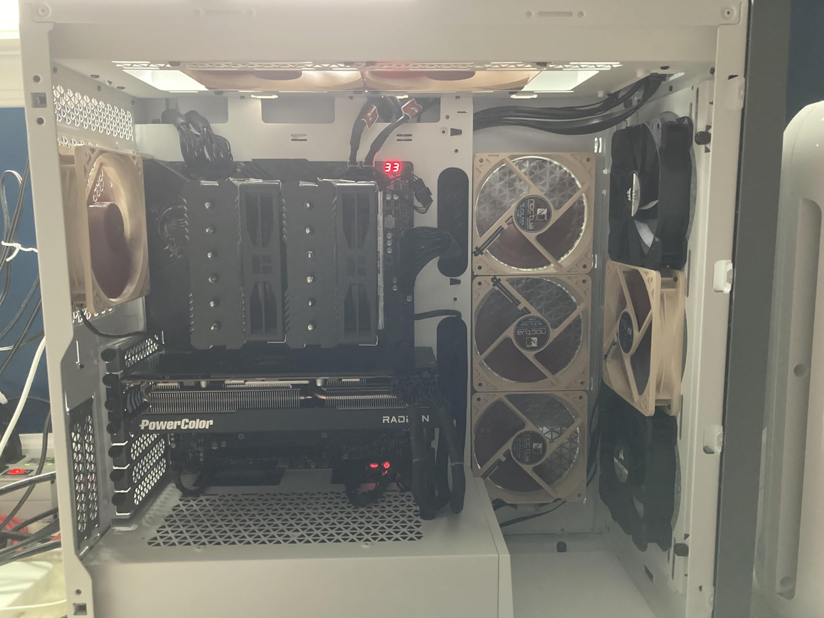 PowerColor Twin Fan AMD Radeon RX 7800 XT 16GB GDDR6 Graphics Card customer photo 1