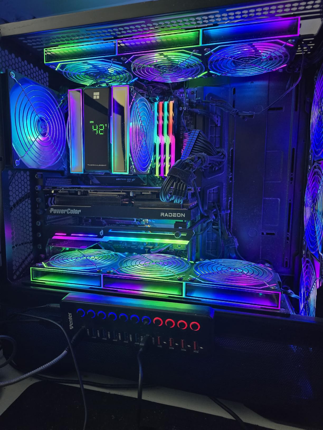 PowerColor Twin Fan AMD Radeon RX 7800 XT 16GB GDDR6 Graphics Card customer photo 2