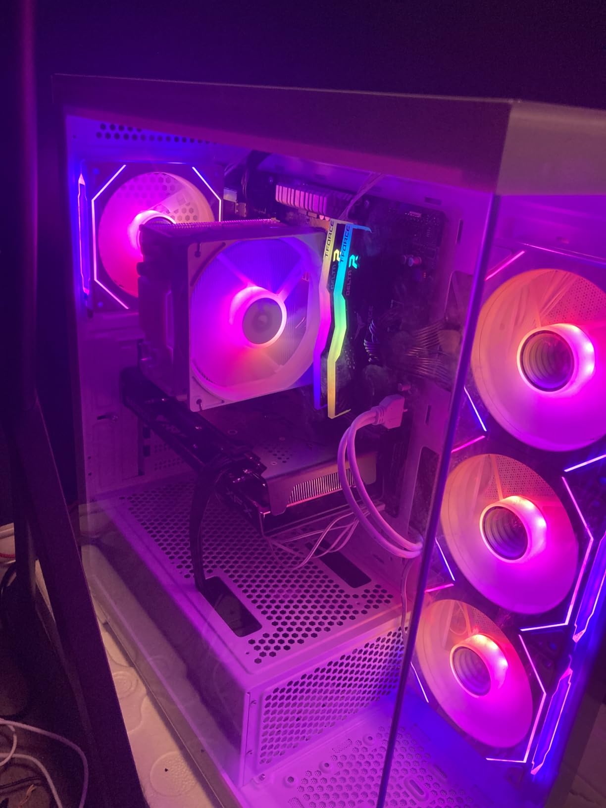 Speedster SWFT210 Radeon RX 7600 Graphics Card with 8GB GDDR6 HDMI 3xDP, AMD RDNA 3 RX-76PSWFTFA customer photo 2