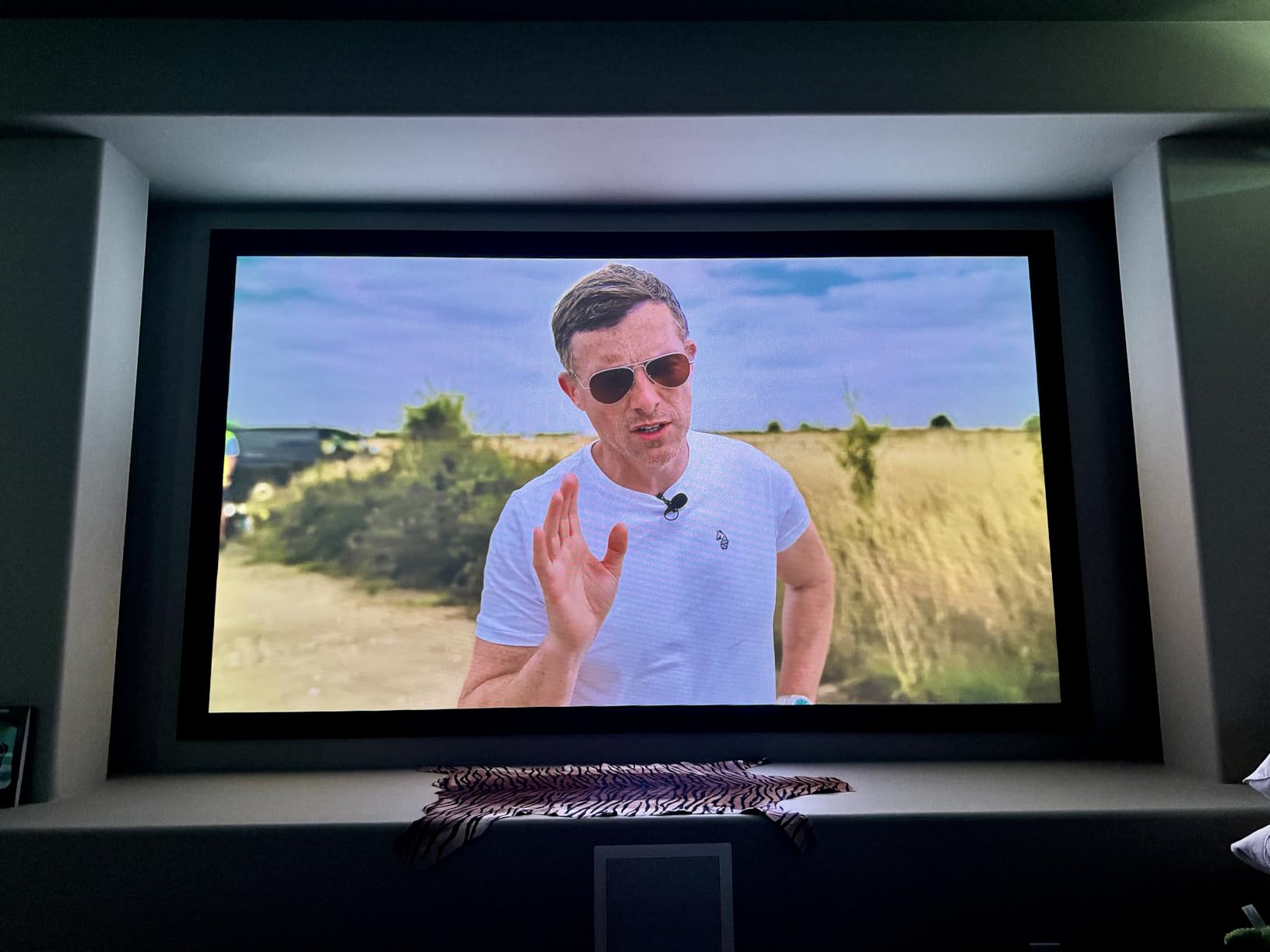 Valerion StreamMaster Plus2 4K Laser Projector - 300 inch IMAX Enhanced Home Theater, 4ms 240Hz Response, Gaming Projector with 3D and Dolby Vision, HDR10, GTV, Smart Home and AI Assistant customer photo 1