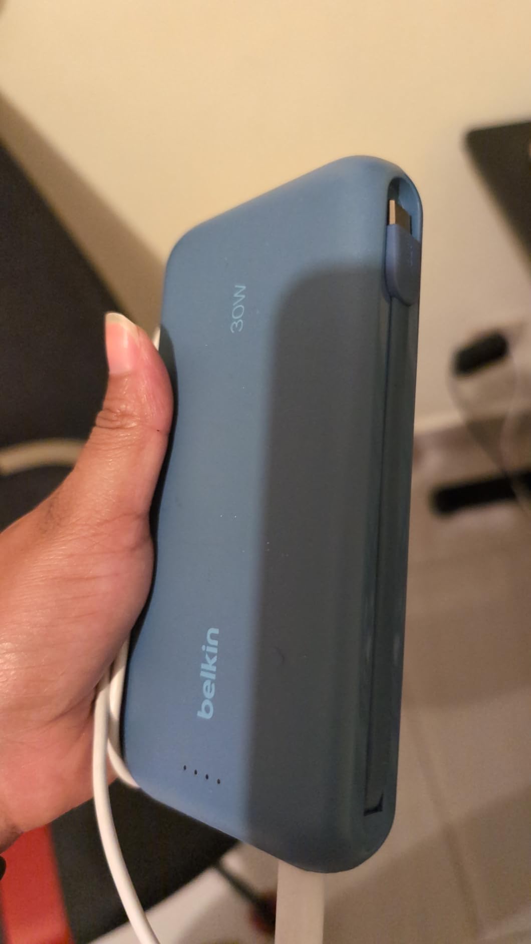Belkin Power Bank with Integrated Cable, Fast Charging USB-C, 20000 mAh 30W, Portable Charger USB C for iPhone 17, Air, Pro, Pro Max, iPad, AirPods, Apple Watch, Galaxy S25, & More - Black customer photo 1