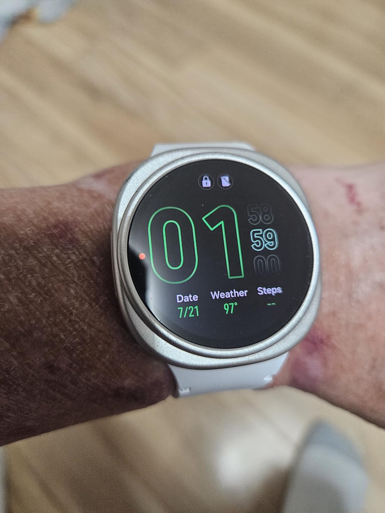 Samsung Galaxy Watch 8 (2025), Graphite, 40mm, Bluetooth Smartwatch - Cushion Design, Fitness Tracker, Sleep Coaching, Running Coach, Energy Score, Heart Rate Tracking customer photo 2
