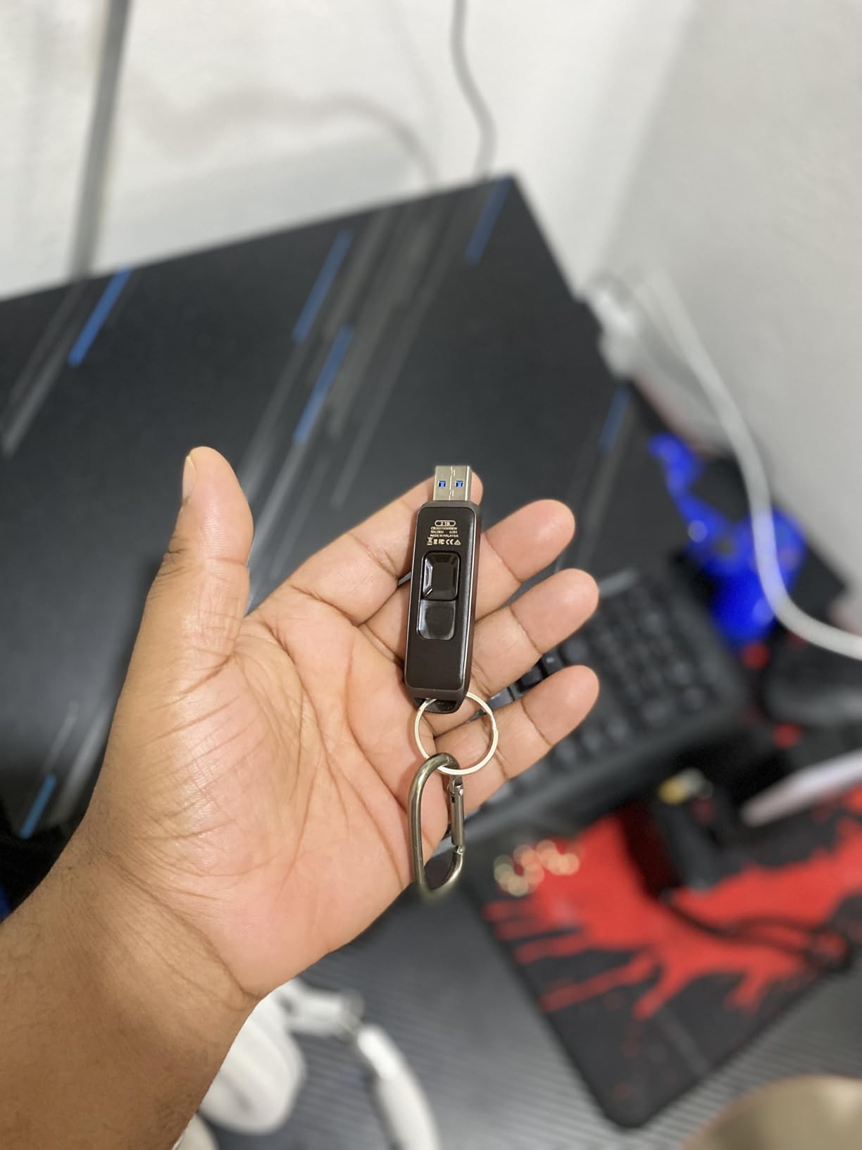 SanDisk 1TB Extreme PRO Flash Drive with USB-A - Up to 1000MB/s Read speeds and 900MB/s Write speeds customer photo 2