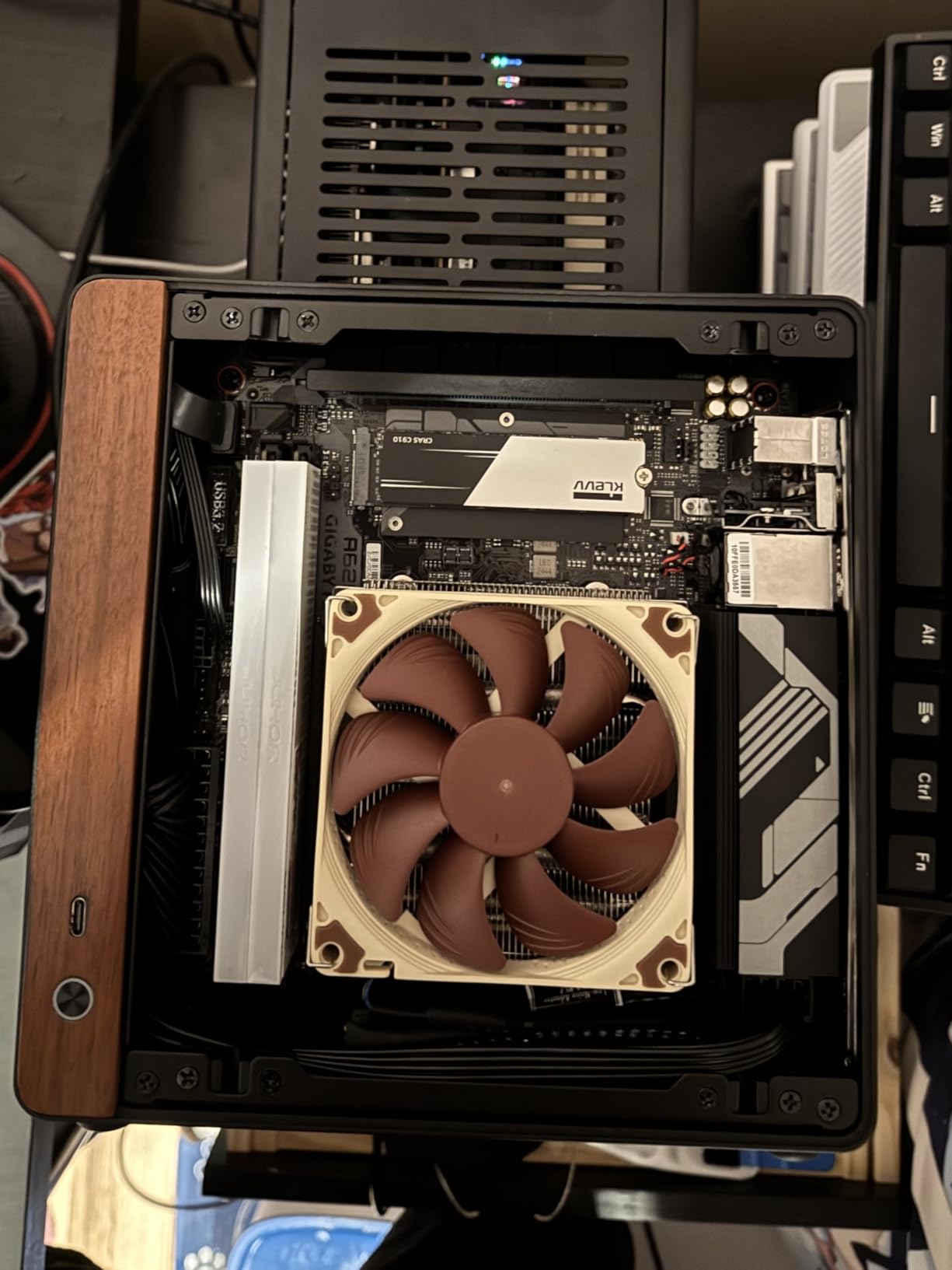 ASRock A620AI WiFi AMD AM5 Mini-ITX Motherboard, Supports AMD Ryzen 9000/8000/7000 Series Processors, DDR5 8200+ (OC), PCIe 4.0, Dual LAN, WiFi 6E, 8+2+1 Power Phase customer photo 2
