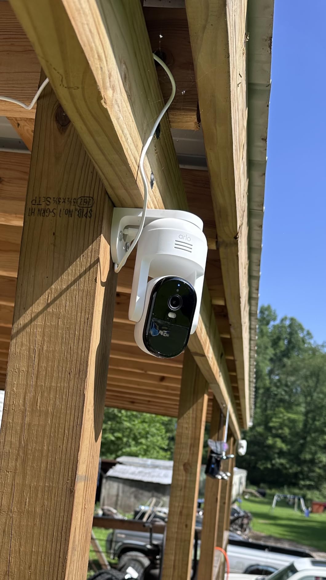 Arlo Essential Pan Tilt Security Camera 2K - Wired Plug-in Power Outdoor Camera, Person Recognition, Package Detection, Animated Preview, 1-Month Trial of Secure Plan, Auto Motion Tracking, 1 Cam customer photo 2