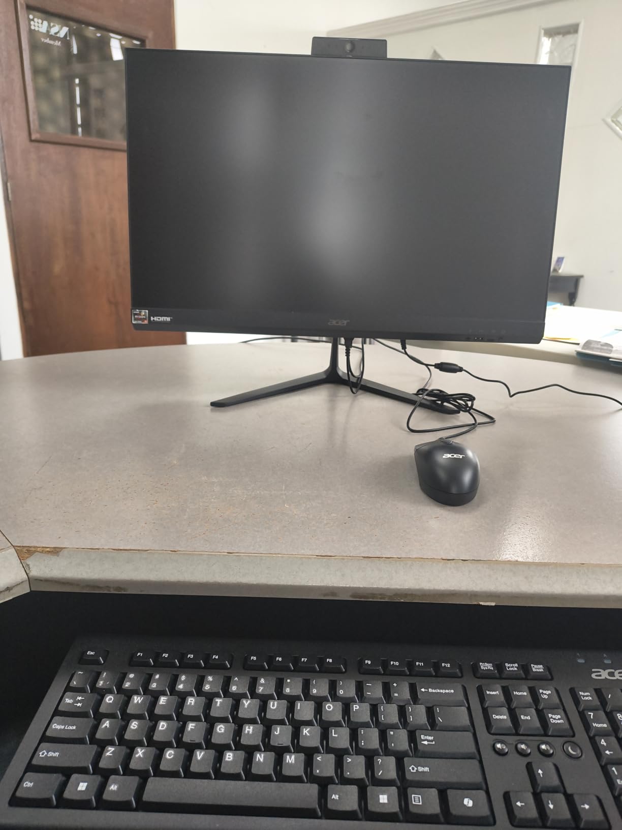 Acer Aspire AIO C24-2G-UR14 23.8in AMD Ryzen 5-7430U 8GB RAM 512GB SSD | Windows 11 Home operating system, WiFi and Bluetooth connectivity, USB keyboard and mouse included, slim design customer photo 1