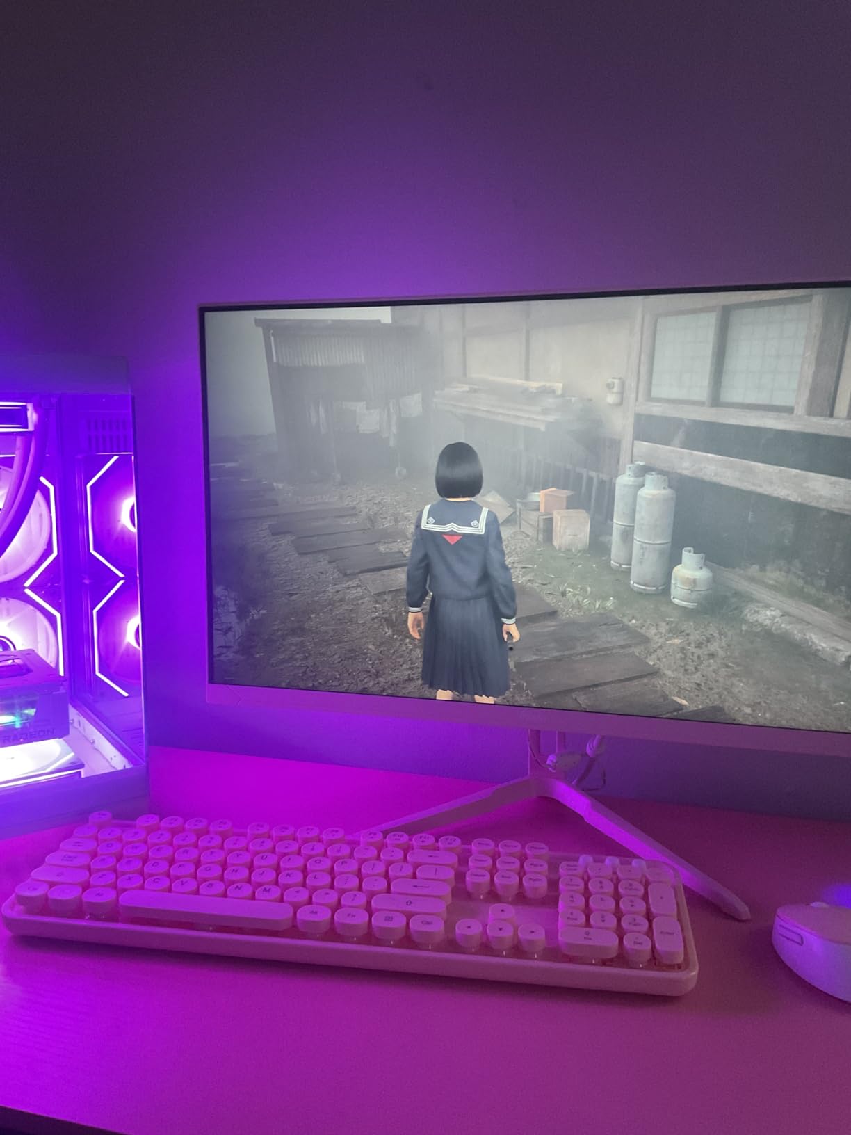 White Prebuilt Gaming PC Desktop, AMD Ryzen 5 9600X 6-Core, AMD Radeon RX 9060 XT 16GB, 32GB DDR5 6000MHz RAM, 1TB NVMe SSD, 650W PSU, Liquid Cooler, RGB Fans, WiFi & Bluetooth, Windows 11 customer photo 1