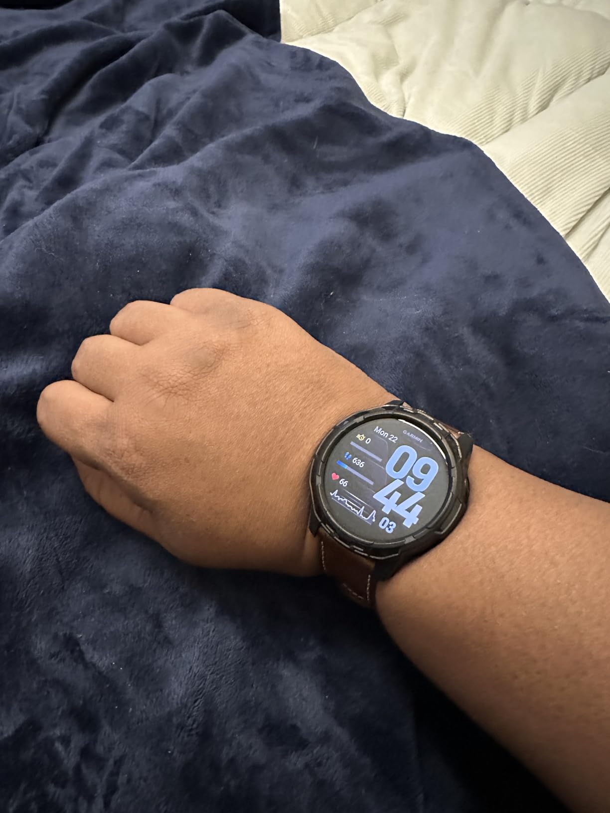 Garmin Venu 4, Advanced Fitness Smartwatch, 41mm, Bone Silicone - 24/7 Health Monitoring, Advanced Sleep Tracking, Health Status, 80+ Preloaded Sports Apps, Built-In Flashlight customer photo 2