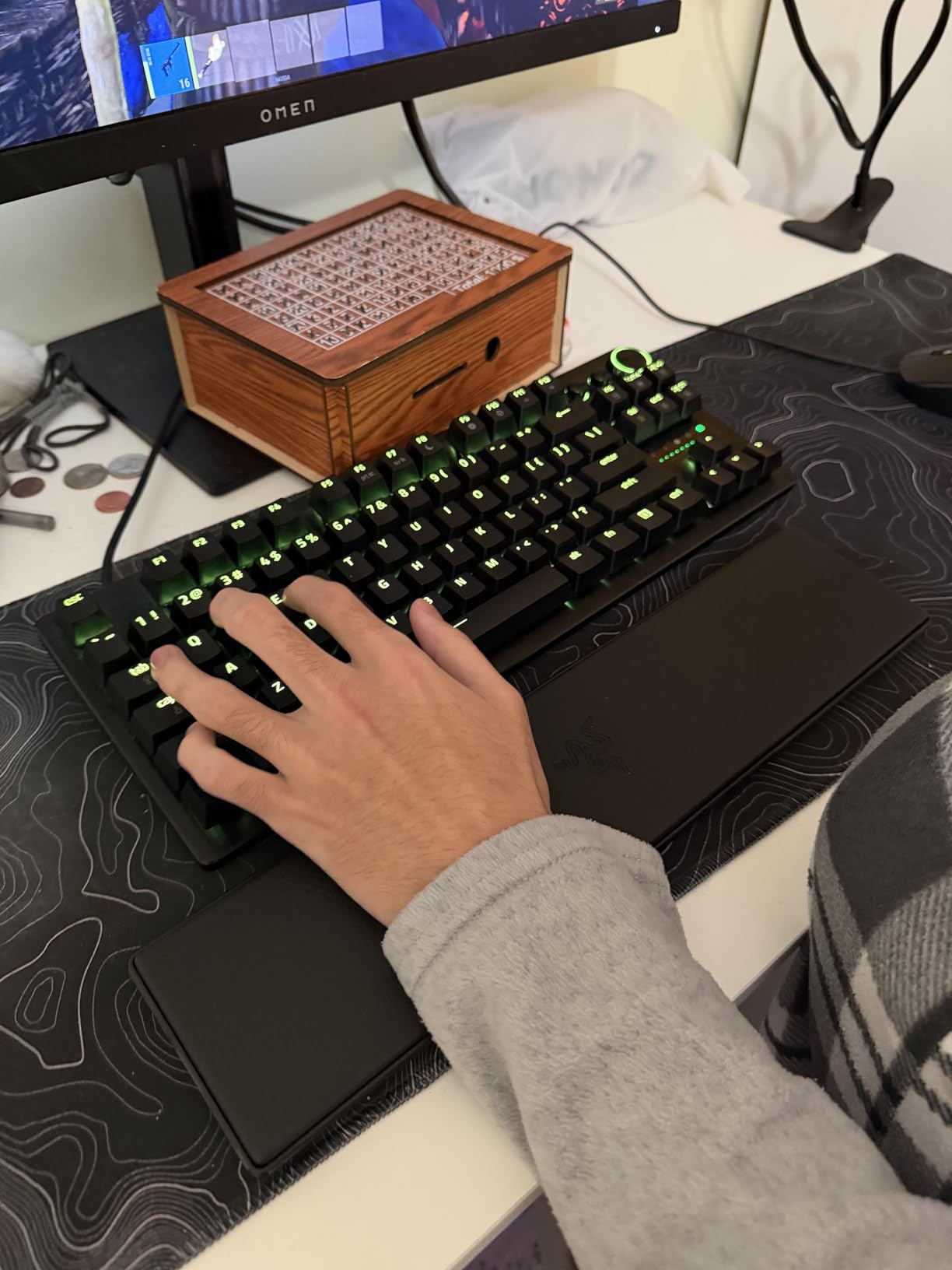 Razer Huntsman V3 Pro TKL 8KHz Esports Gaming Keyboard, Black | Analog Optical Switches Gen 2, 8KHz Polling, Razer Snap Tap, Rapid Trigger, Adjustable Actuation, Media Controls customer photo 1