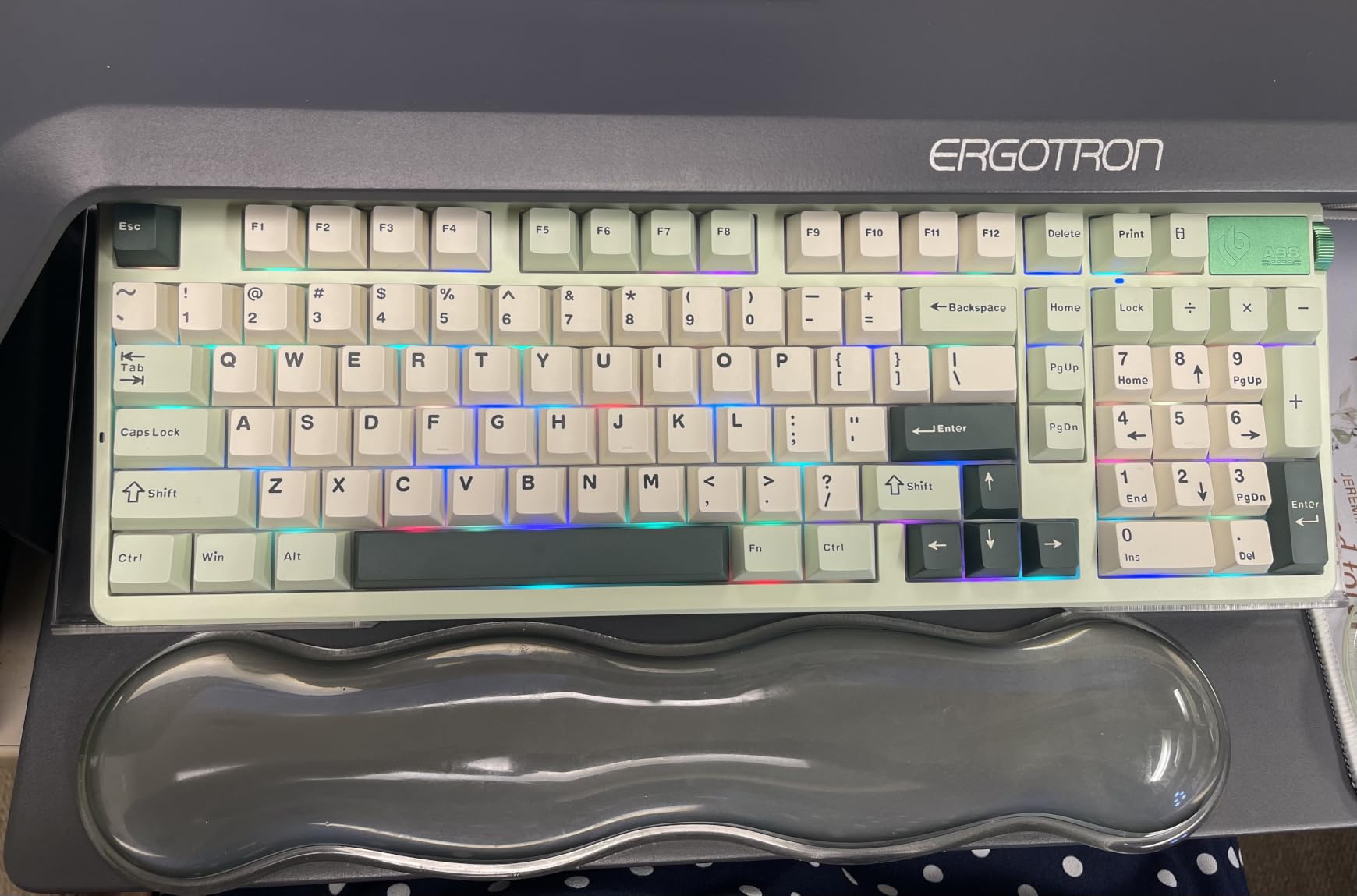 CORBOBO LEOBOG A98-96% Mechanical Keyboard Wireless, Tri-Mode BT5.0/2.4GHz/USB-C, Creamy Keyboard with Number Pad, Gasket Structure Hot Swappable, RGB Backlit Green Gaming Keyboards with Knob for PC customer photo 1