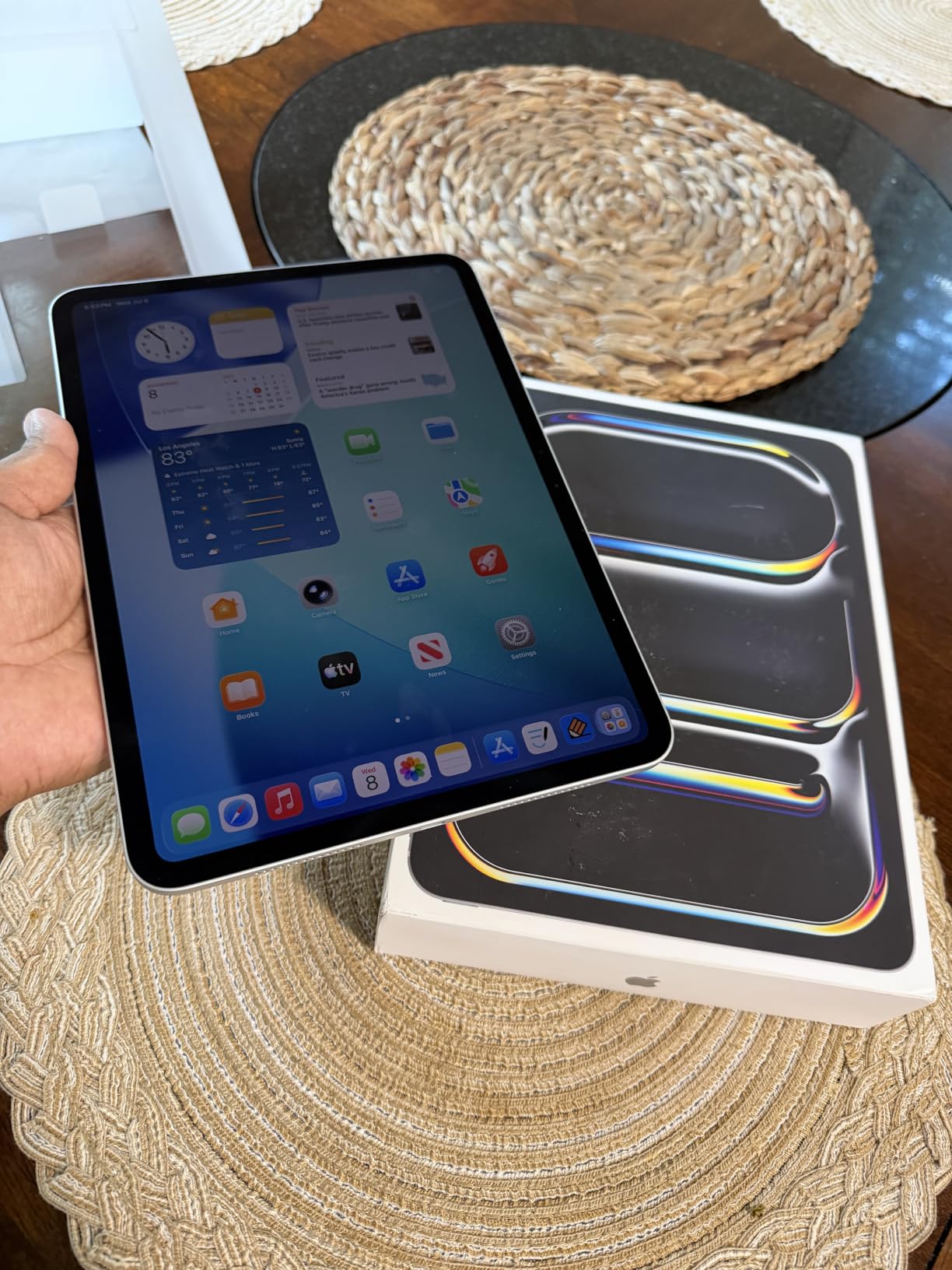 iPad Pro 11-inch (M5): Ultra Retina XDR Display, 256GB, Landscape 12MP Front Camera/12MP Back Camera, LiDAR Scanner, Wi-Fi 7 with Apple N1, Face ID, All-Day Battery Life - Silver customer photo 1