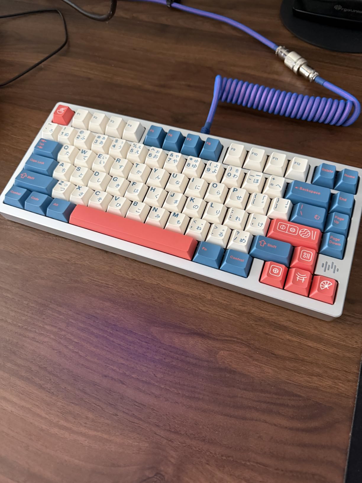 KEEBMONKEY PMOKEY Wave 75 CNC Aluminum Quick Release Tri-Mode Wireless Gaming Keyboard, QMK/VIA Tri-Mode Mechanical Keyboard with 8000mAh Battery, Hot-Swappable with RGB for Windows/Mac/PC (Pro Red) customer photo 1