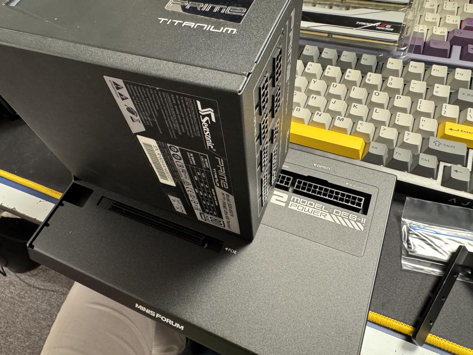 MINISFORUM DEG2 USB4 V2 (TBT5 Compatible) & OCuLink eGPU Dock, 80Gbps Dual-Link External GPU Enclosure with M.2 NVMe Slot, Supports Universal ATX/SFX Power Supplies customer photo 1