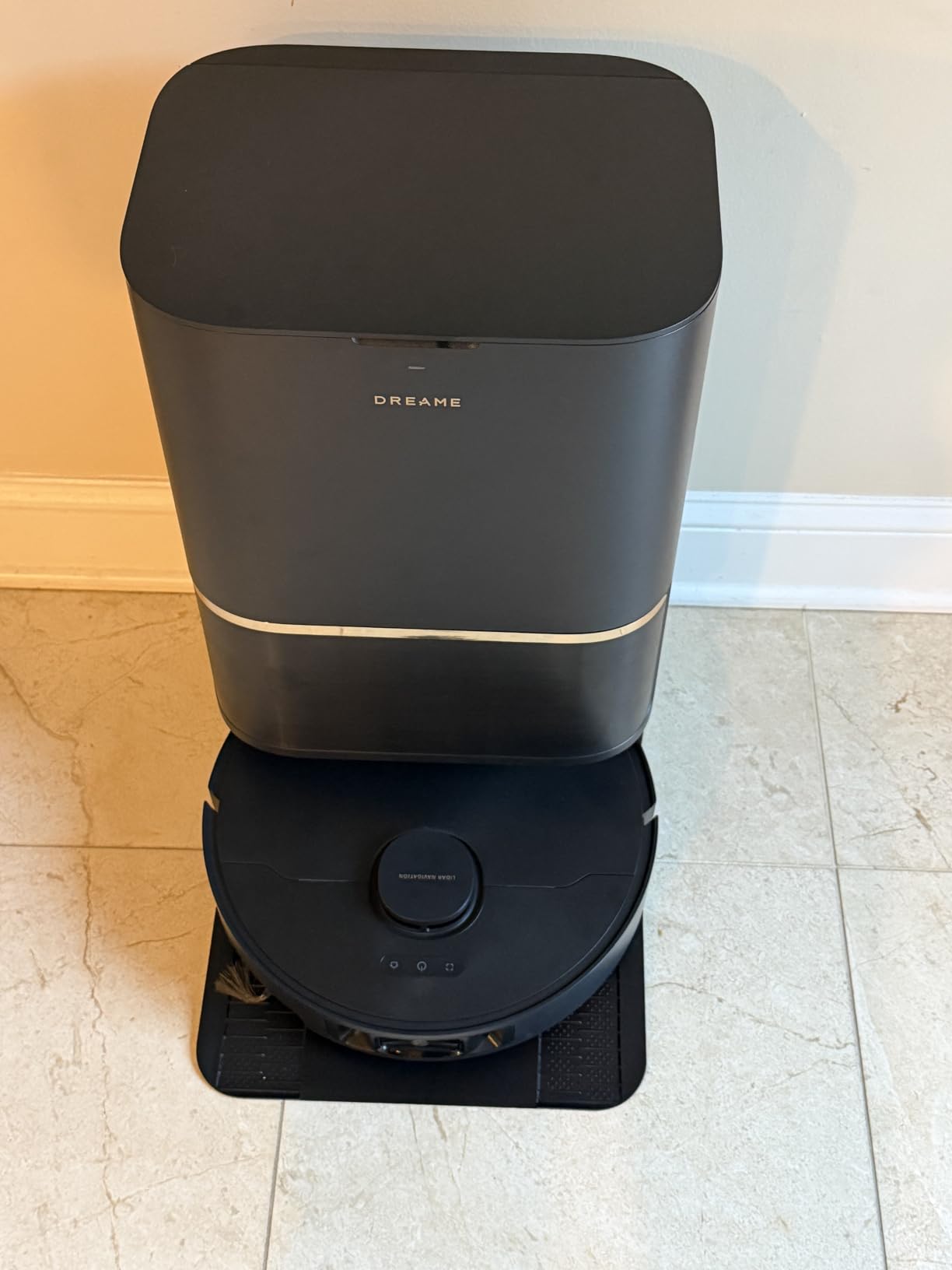 DREAME L60 Ultra FE Robot Vacuum and Mop, Auto-Empty and 100℃ Self-Cleaning Mop, 30,000Pa Suction, Obstacle Avoidance and 360° Navigation, Corner to Edge Deep Cleaning, TriCut Brush, White customer photo 1