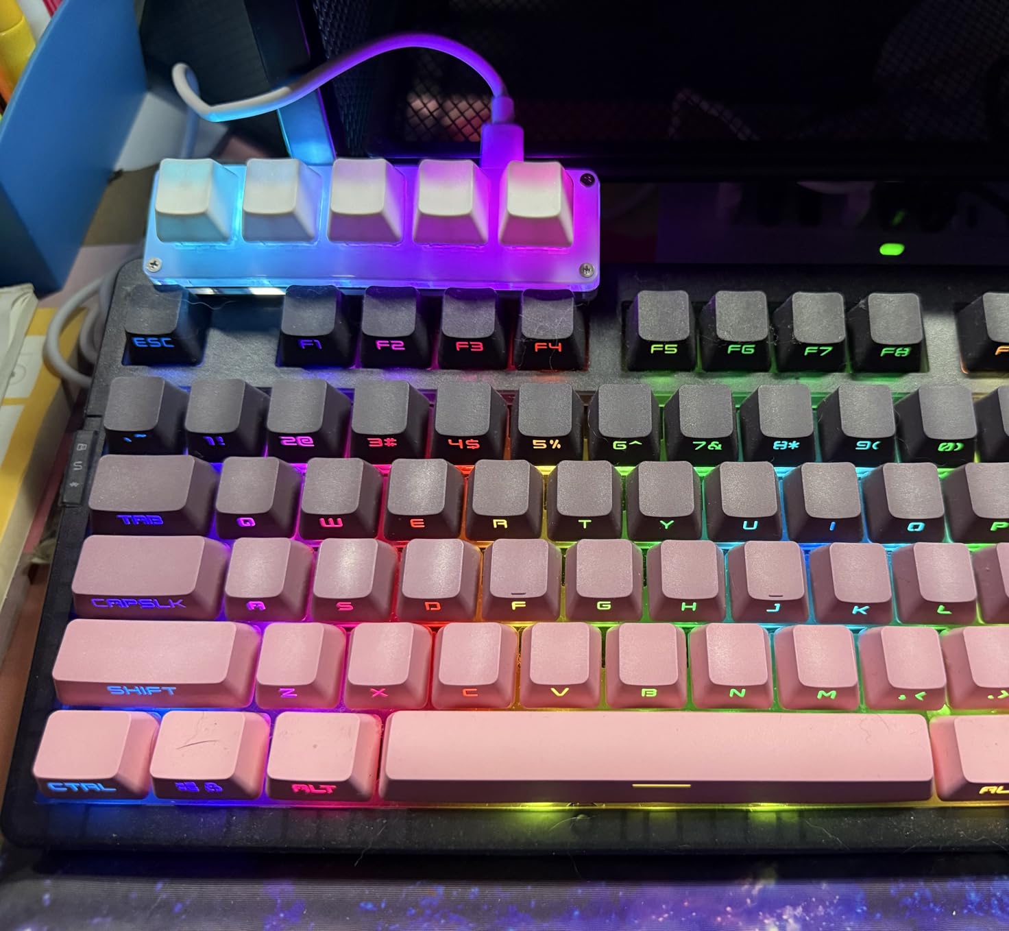 aikeec Black Mini 4-Key Keypad Mechanical Gaming Keyboard, Self Programming, OSU Hot Swap Game Keyboards with 1.5m USB-C Data Cable customer photo 1