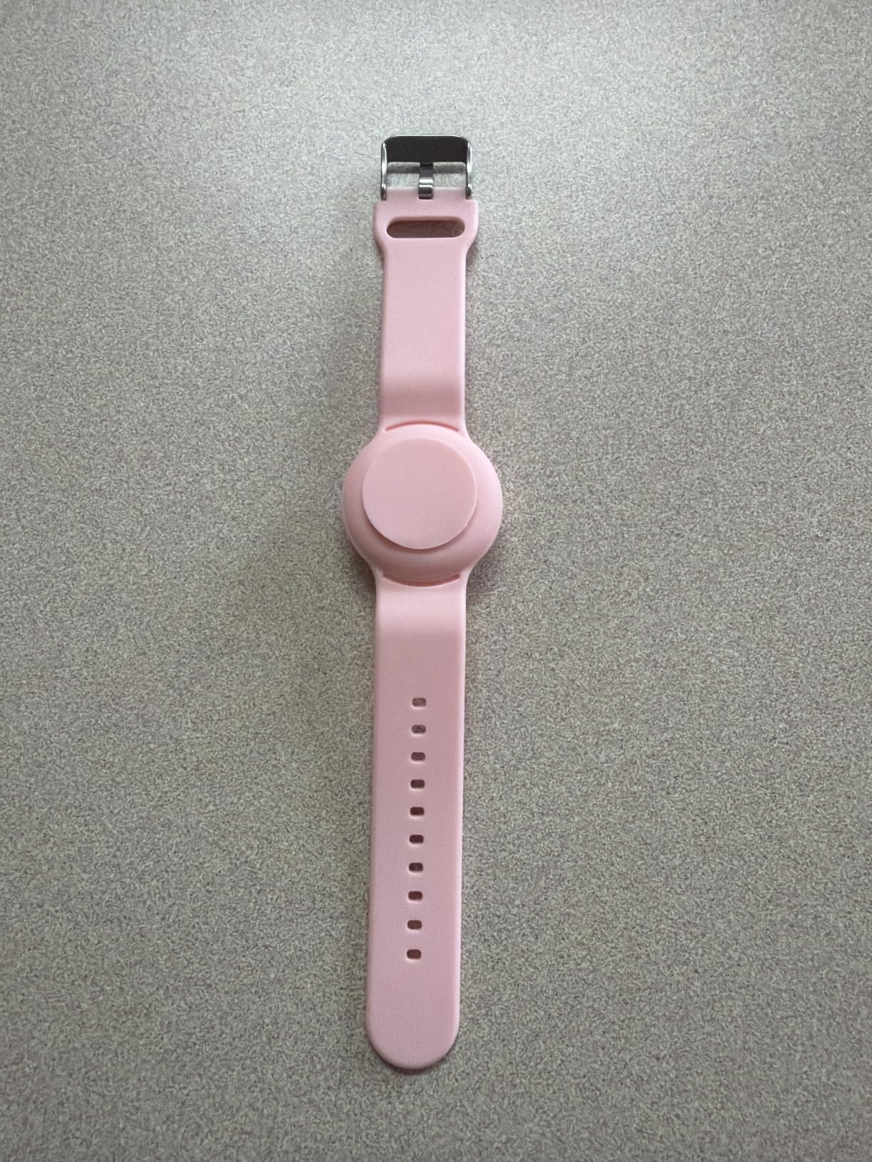 AirTag (2nd Generation): Tracker for Keychain, Wallet, and More; Locator with Sound; Simple One-Tap Setup with iPhone or iPad; Key Finder with up to 1.5X Precision Finding Range customer photo 2