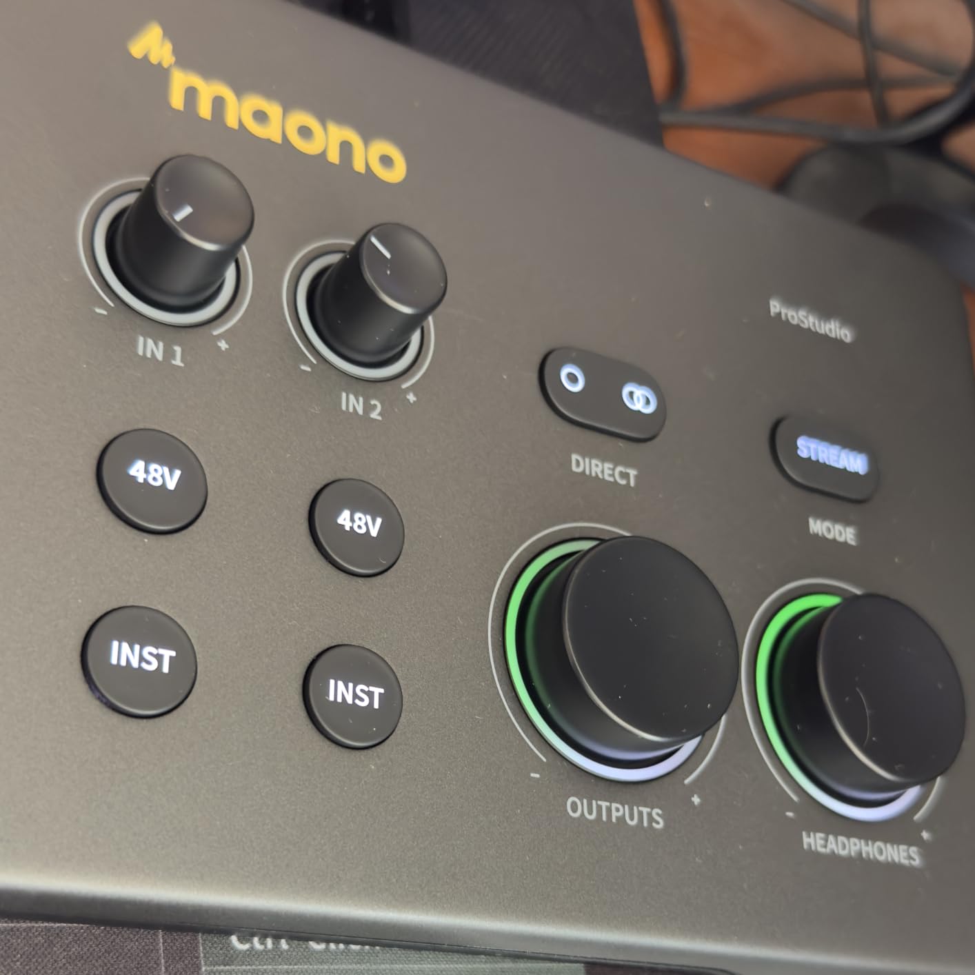 MAONO P2 Hybrid USB Audio Interface Dual XLR for PC Phone iPad Guitar customer photo 1