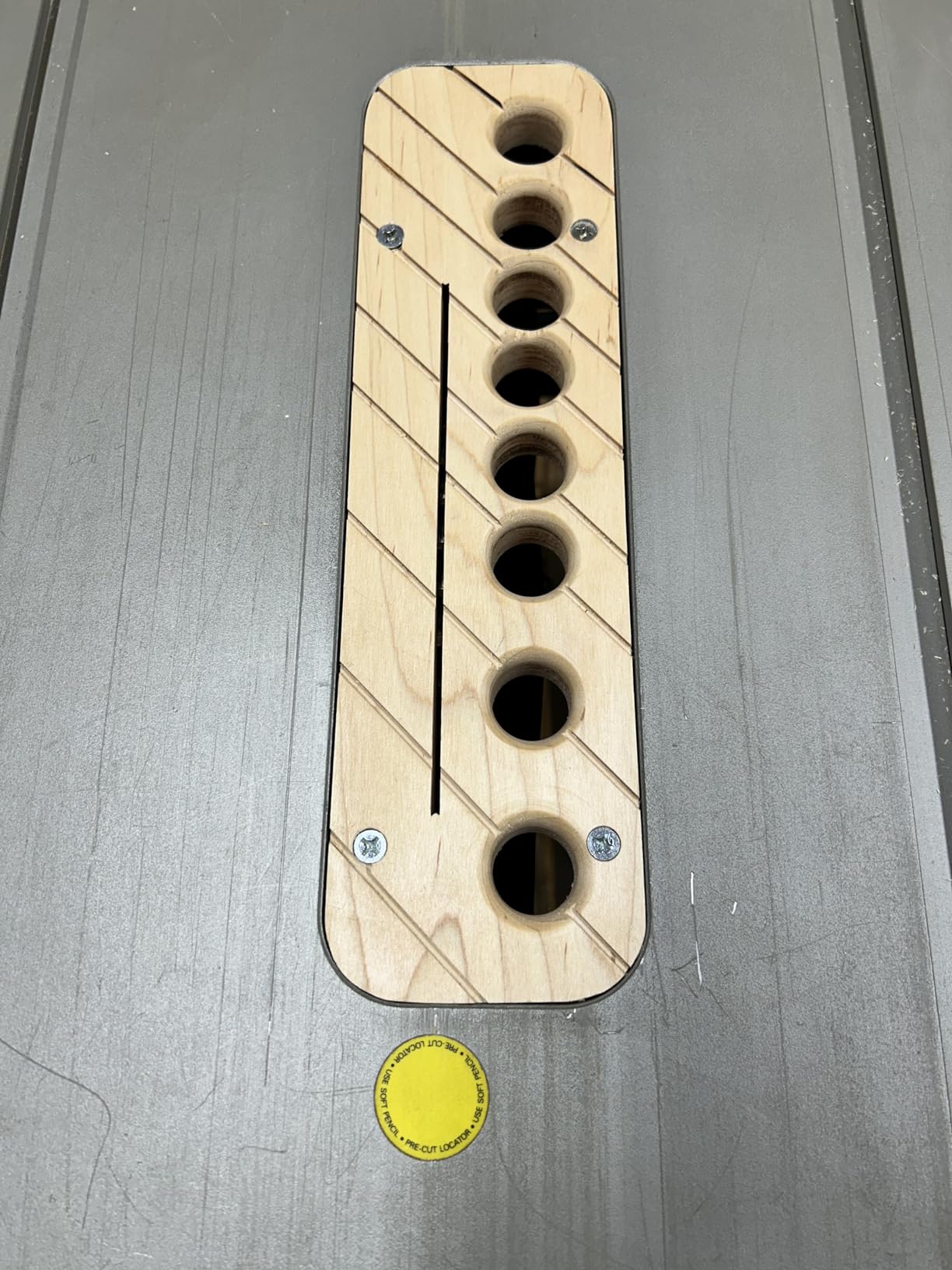 DEWALT Scroll Saw, 1.3 Amp, 20 in Steel Blade, With Variable-Speed Trigger, For Precise Cuts (DW788) customer photo 1