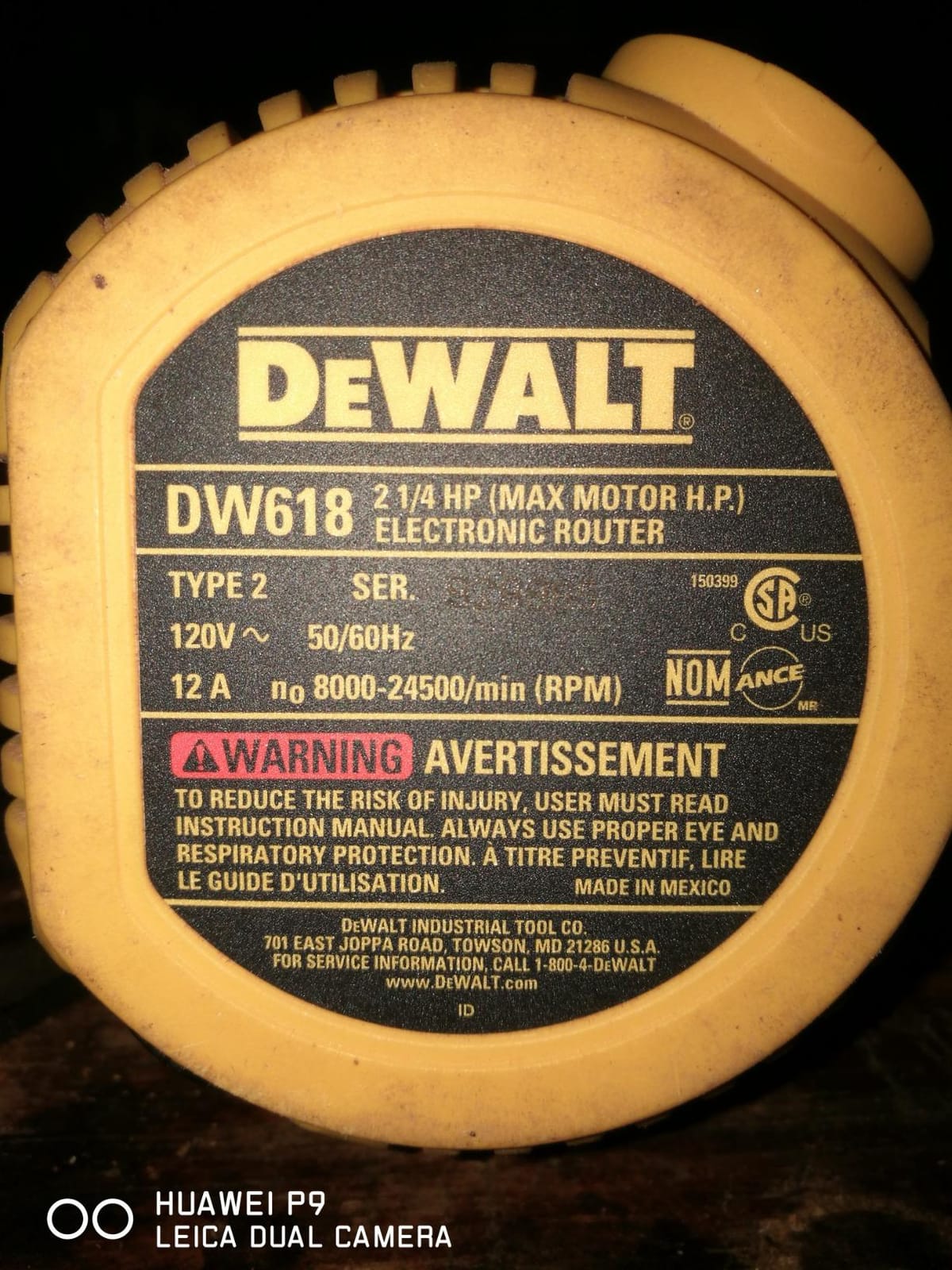 DEWALT Router, Fixed Base, 12-Amp, 24,000 RPM Variable Speed Trigger, 2-1/4HP, Corded (DW618) customer photo 2