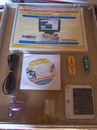 Snap Circuits Jr. SC-100 Electronics Exploration Kit, Over 100 Projects, Full Color Project Manual, 28 Parts, STEM Educational Toy for Kids 8+ customer photo 2