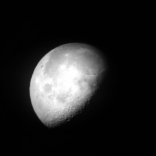 Celestron PowerSeeker 80EQ Refractor Telescope for Moon & Planet Viewing | Large 80mm Refractor, Bright Views of the Best Celestial Objects, Smooth Equatorial Tracking, Stable Tripod, Easy to Use customer photo 1