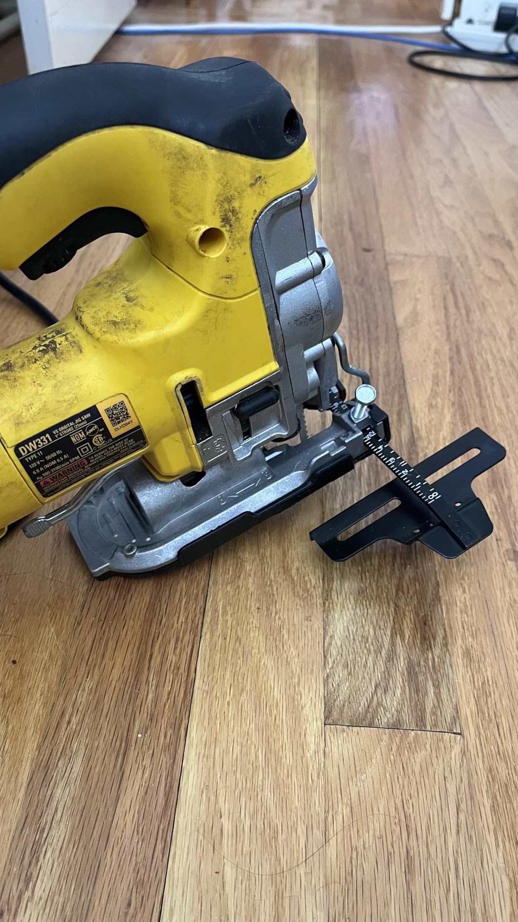 DEWALT Jig Saw, Top Handle, 6.5-Amp, Corded (DW331K) customer photo 1