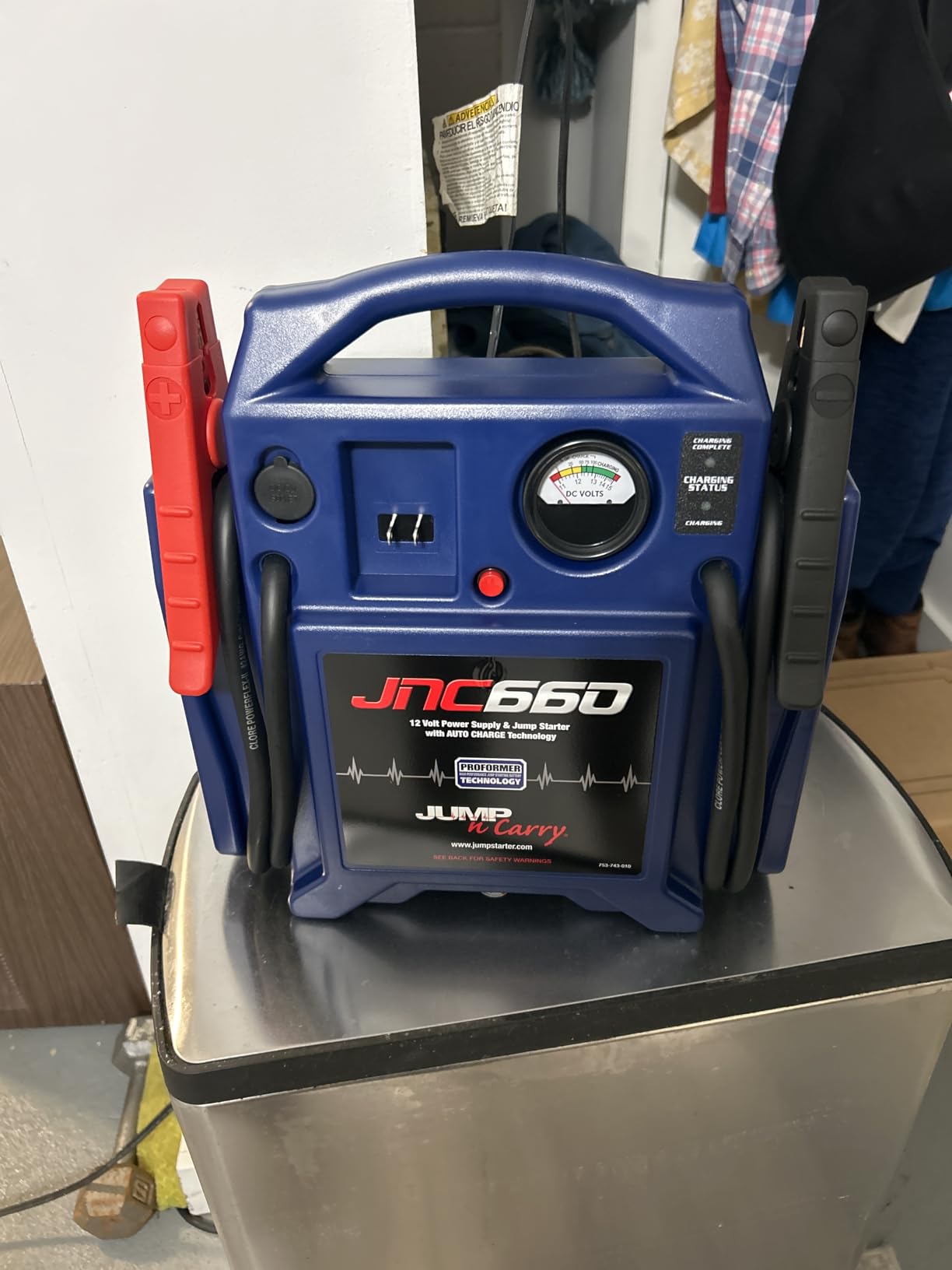 Clore Automotive Jump-N-Carry JNC660 1700 Peak Amp 12 Volt Jump Starter, Blue customer photo 2