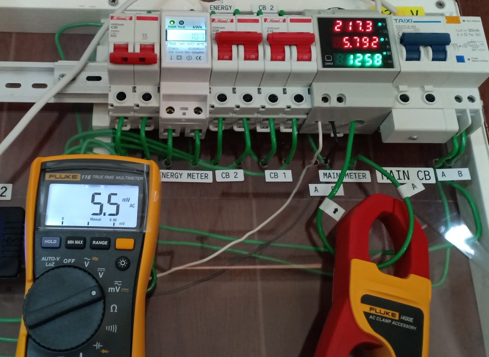 Fluke 116 HVAC Multimeter customer photo 1