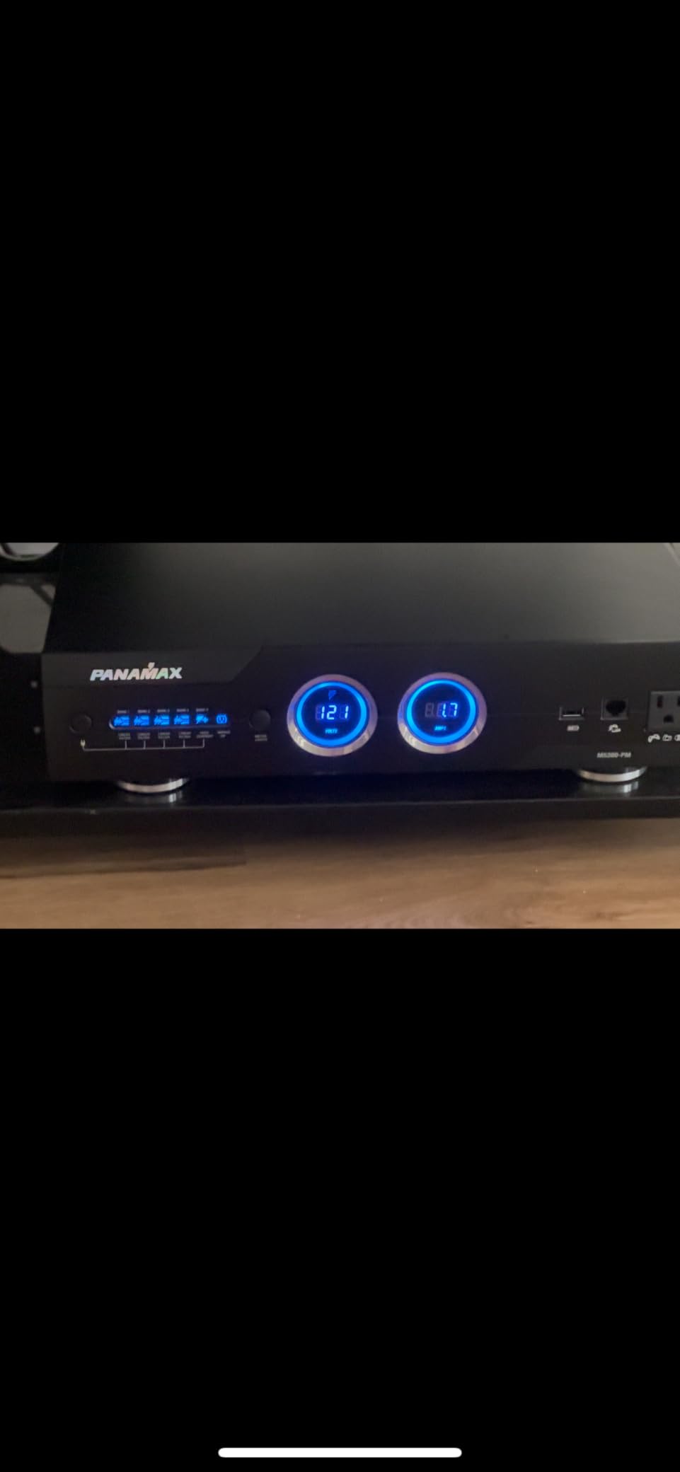 Panamax M5300-PM 11-Outlet Home Theater Power Conditioner | 2RU rackmount power conditioner, 11 outlets, 5 isolated banks, 15A, 500V protection customer photo 1