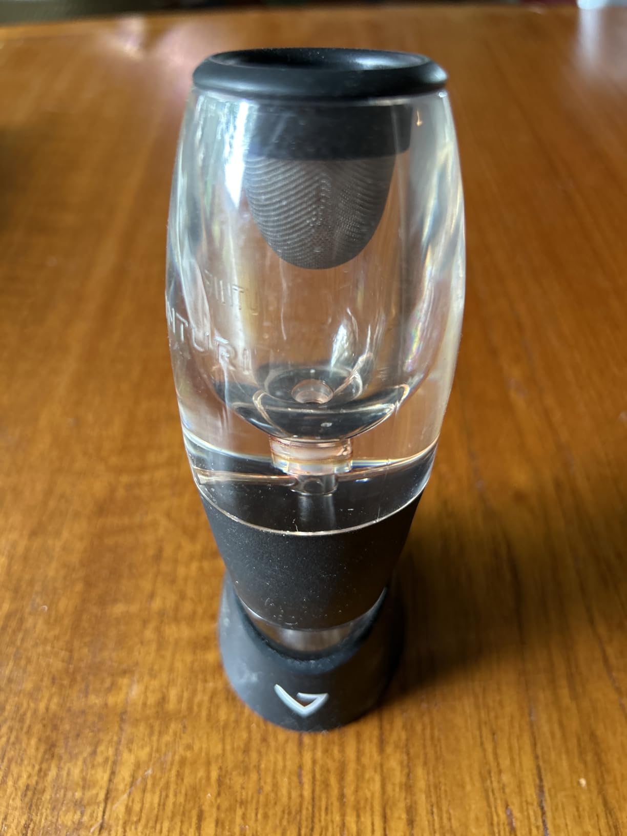 Vinturi Wine Aerator Pourer and Decanter for Red Wines Patented Design Perfectly Aerates Wines By The Glass or Bottle With Distinctive Sound, Includes No-Drip Base & Sediment Screen, Black customer photo 1