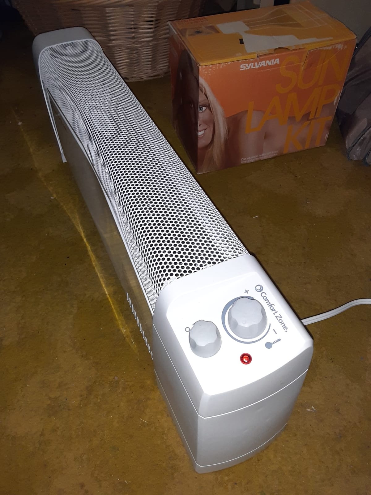 Comfort Zone Electric Baseboard Space Heater with Adjustable Thermostat, Dent-Proof End Panels, Overheat Protection, Tip-Over Switch, & Stay-Cool Body, Ideal for Home, Bedroom, & Office, 1,500W, CZ600 customer photo 2