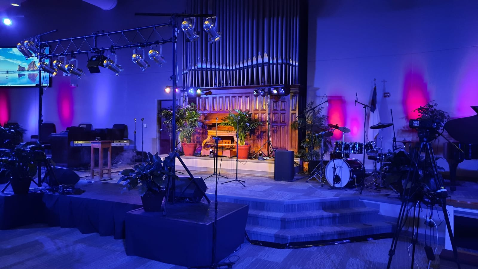 On-Stage LS7730 Lighting Stand with Truss (Folding, Portable PAR Can and LED Light Rig) customer photo 1