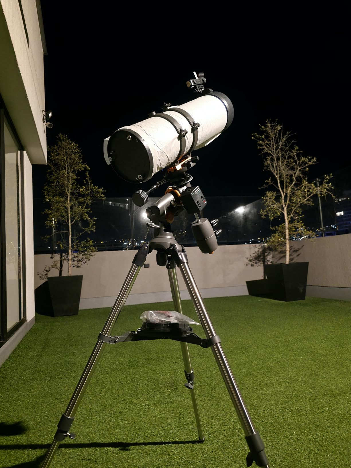 Celestron AstroMaster 130EQ-MD Telescope with Motorized Tracking | Perfect Telescope for Beginners, Motorized Star Tracking, German Equatorial Mount with Easy Manual Controls, No-Tool Setup customer photo 2