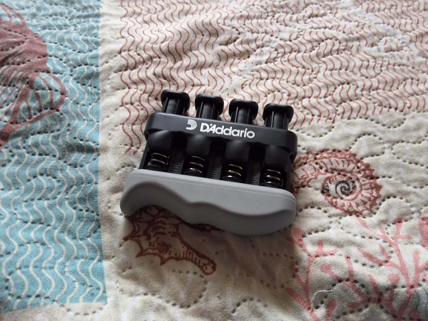 D'Addario Varigrip Hand Exerciser-Improve Dexterity and Strength in Fingers customer photo 1